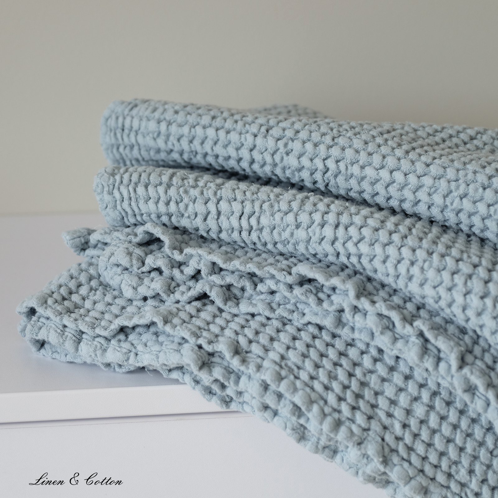 Linen & Cotton Drap Serviette de Bain Gaufré Haute Qualité Ezra -60% Lin, 40% Coton, Bleu Clair (80 x 100 cm) Serviette d'Invité Essuie Mains Serviettes de Toilette Douche Pour Femme Homme Enfant Bébé
