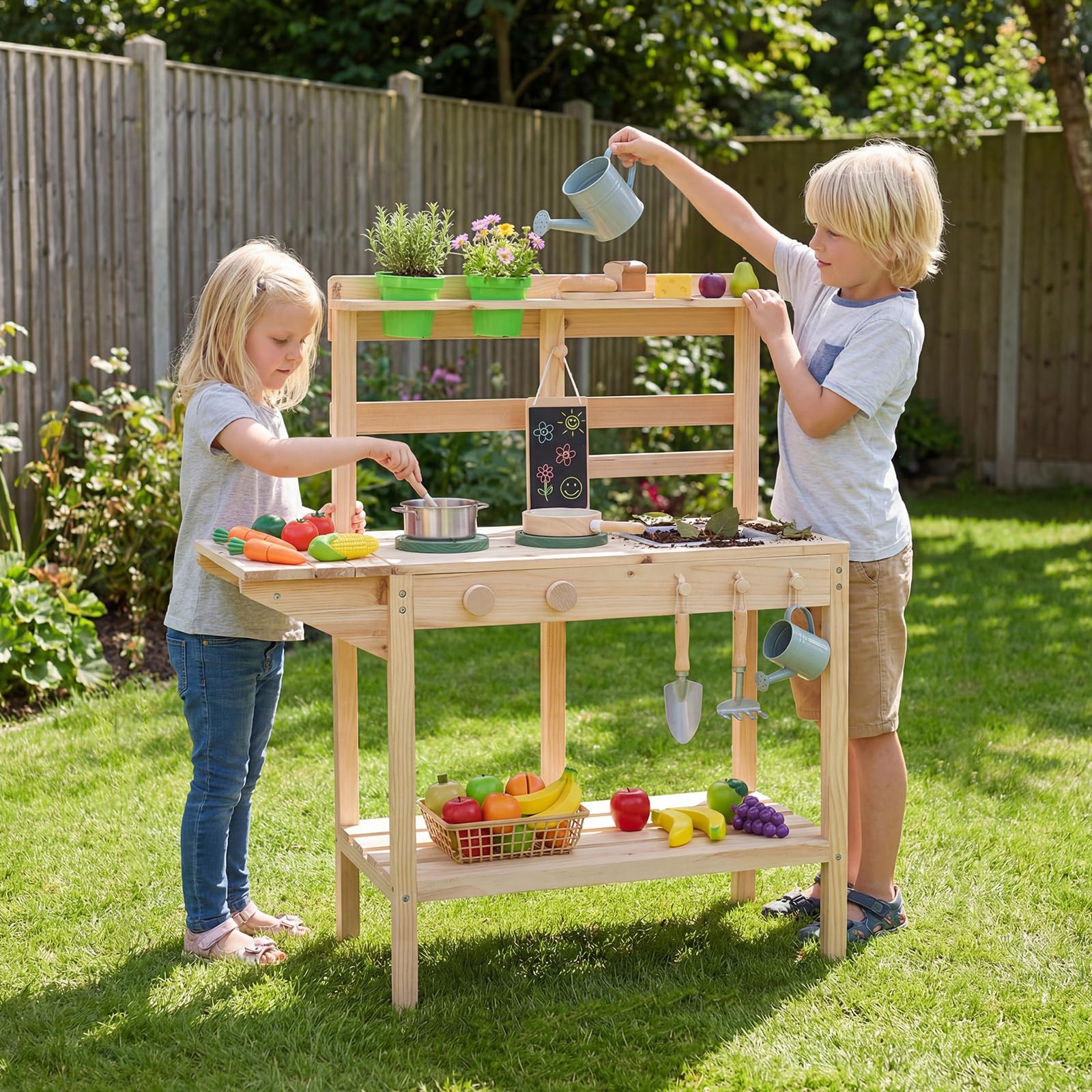 COSTWAY Cocina de Barro para Niños, Cocinita de Madera para Exterior con Fogones, Pomos Giratorios y Pizarra, Macetas, Estantes de Almacenaje, Cocinita Infantil de Barro para Niños de 3+ Años