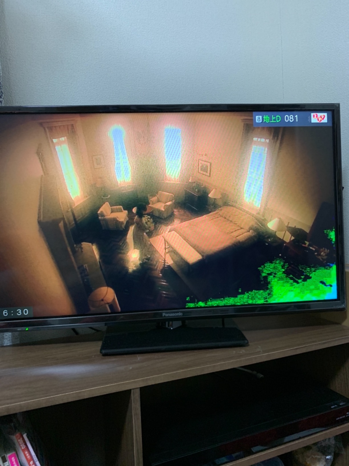 パナソニック(Panasonic) Panasonic TH-32F300 VIERA TV, 32V, LCD, HD