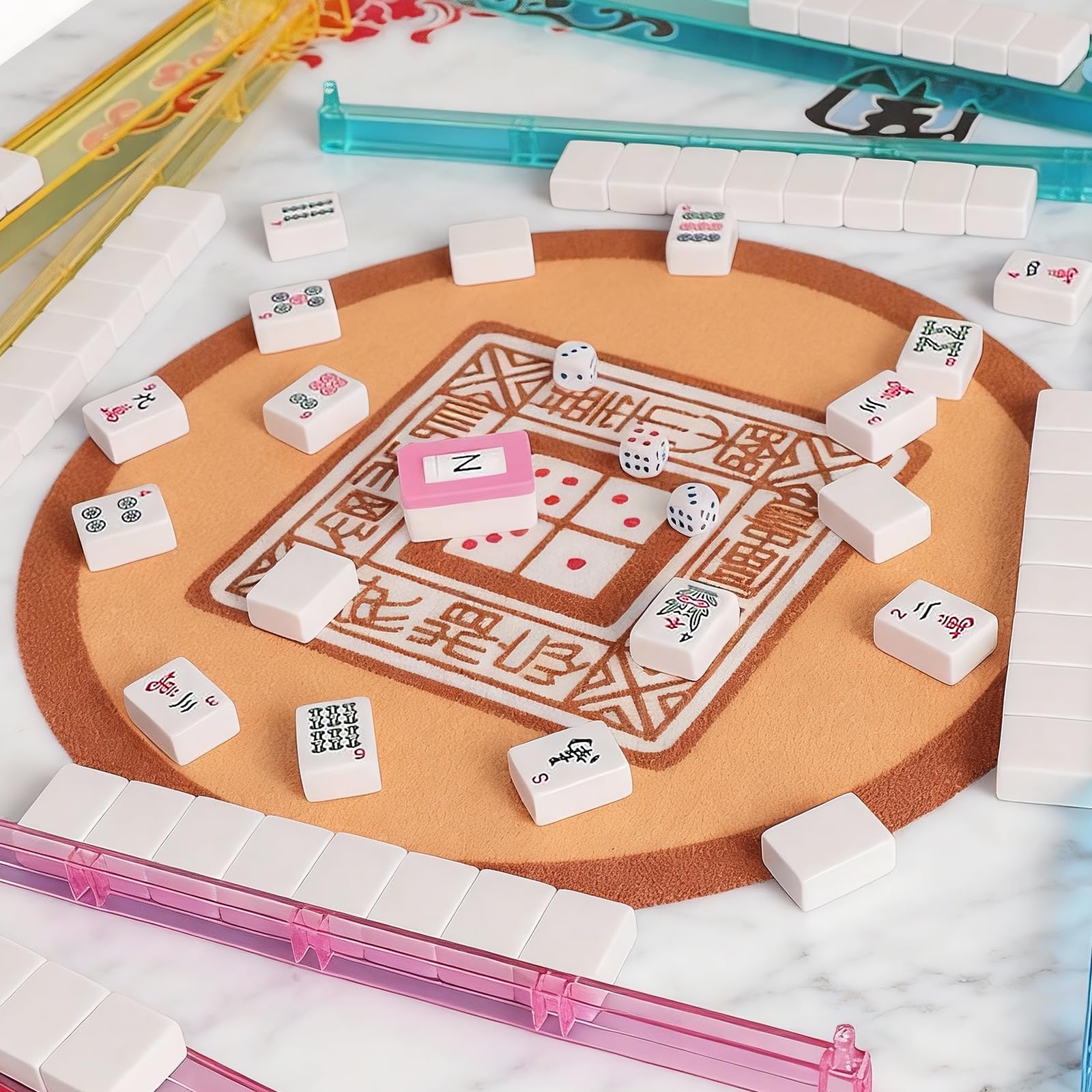 Ploomi Amerykański zestaw płytek mahjong, 166 białych płytek, 4 kolorowe stojaki i popychacze, kompletny zestaw Western Mahjong z niebieską torbą do przenoszenia dla początkujących i ekspertów