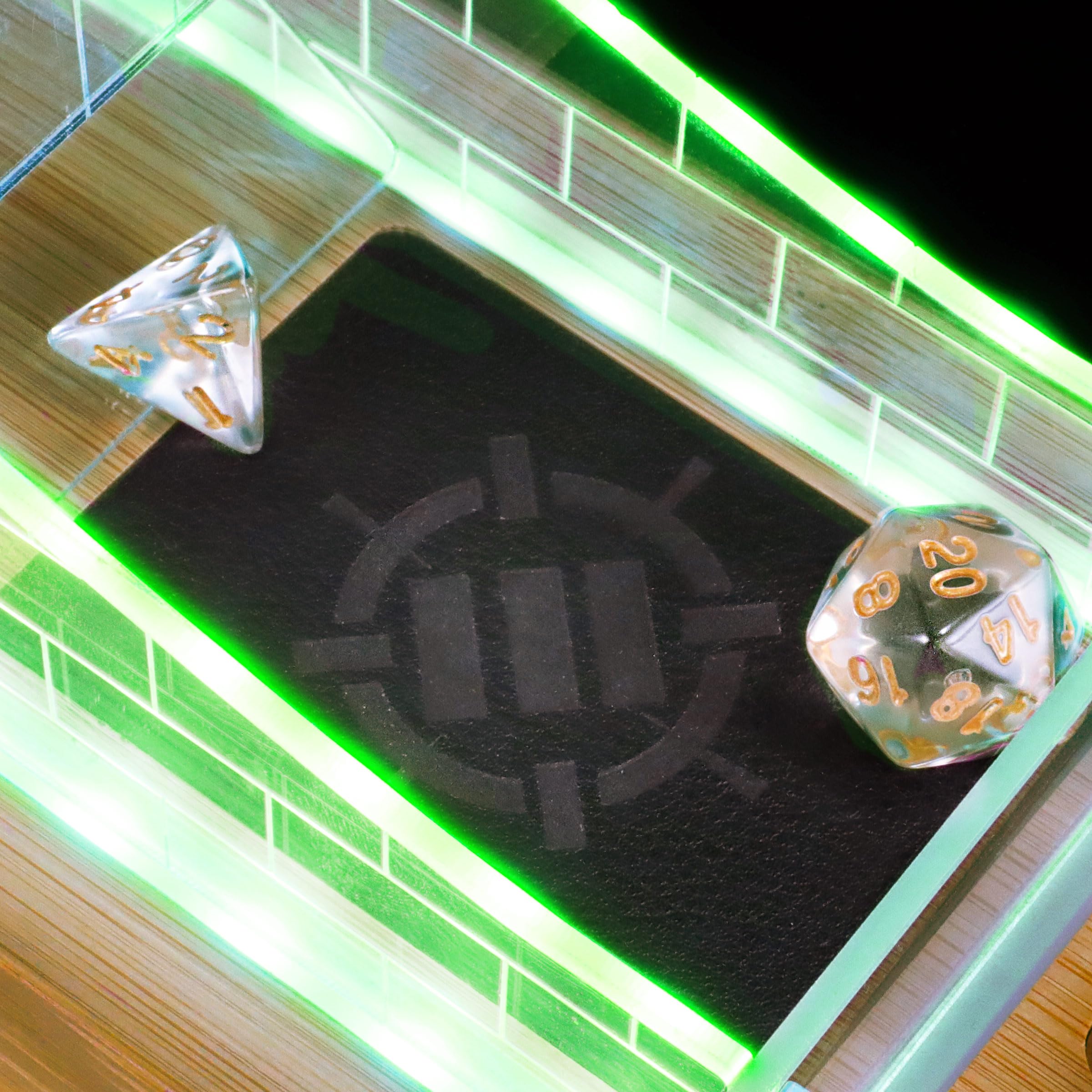 ENHANCE Tour de dés LED avec 7 dés RPG – Ensemble de dés Transparents, Tour LED avec Base en Bambou et Design Château, Roule Jusqu'à 14 dés Standard à la Fois – Idéal pour Soirées de Jeu
