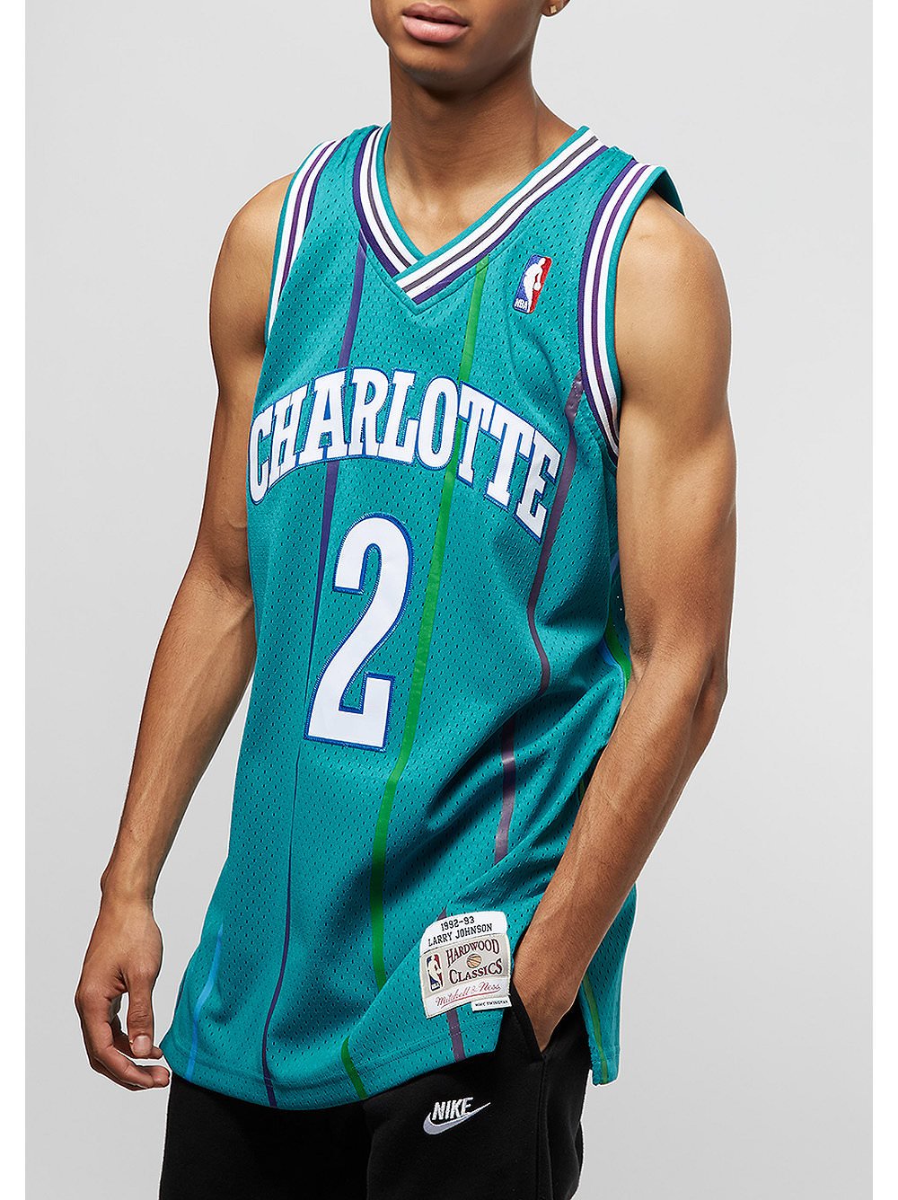 Mitchell & Ness NBA Charlotte Hornets Larry Johnson 1992-93 Retro Jersey Swingman Oficial Away Hardwood Classics, Maglia da Basket per Uomo