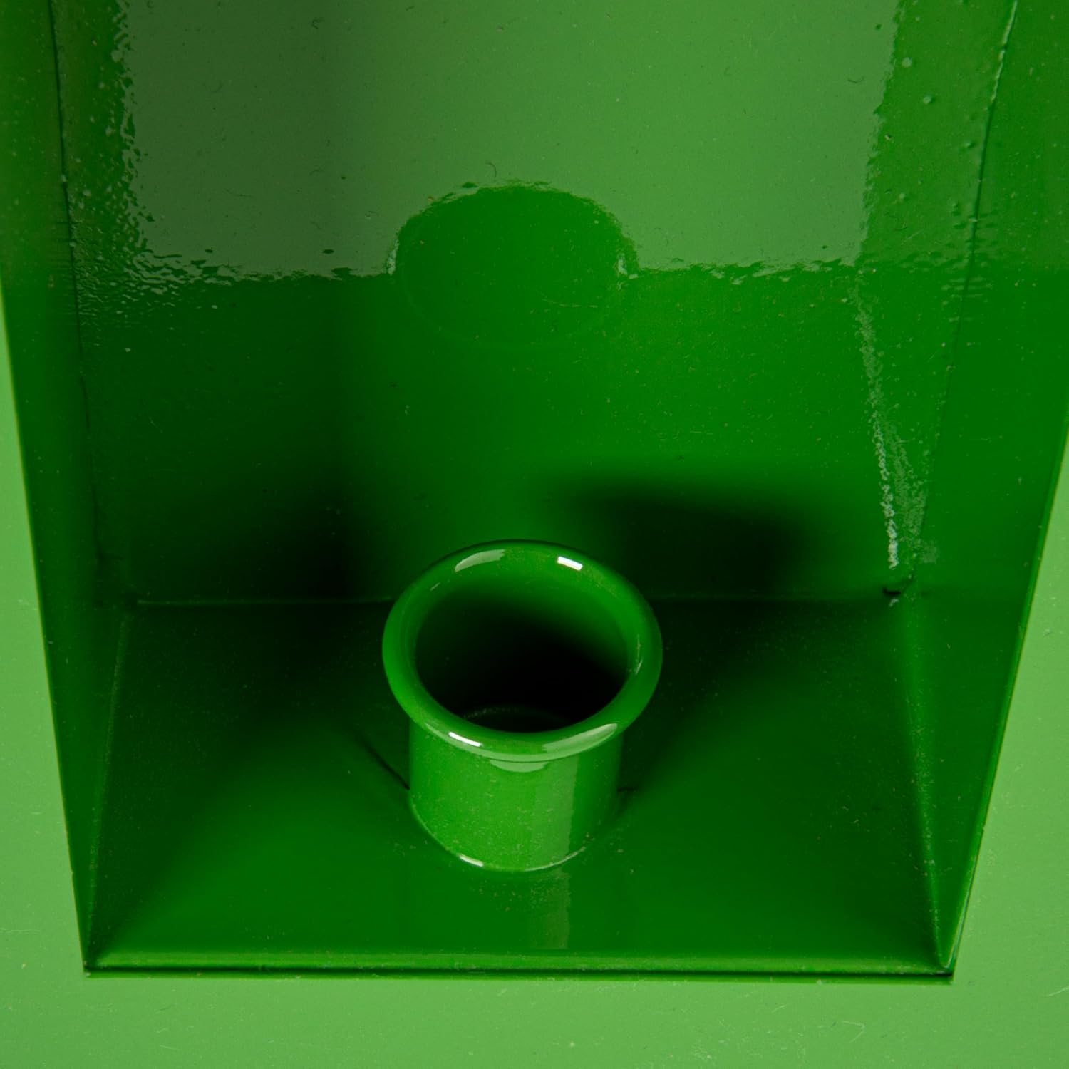 Creative Co-Op Metal Taper Holder Sconce with Scalloped Edge, Green