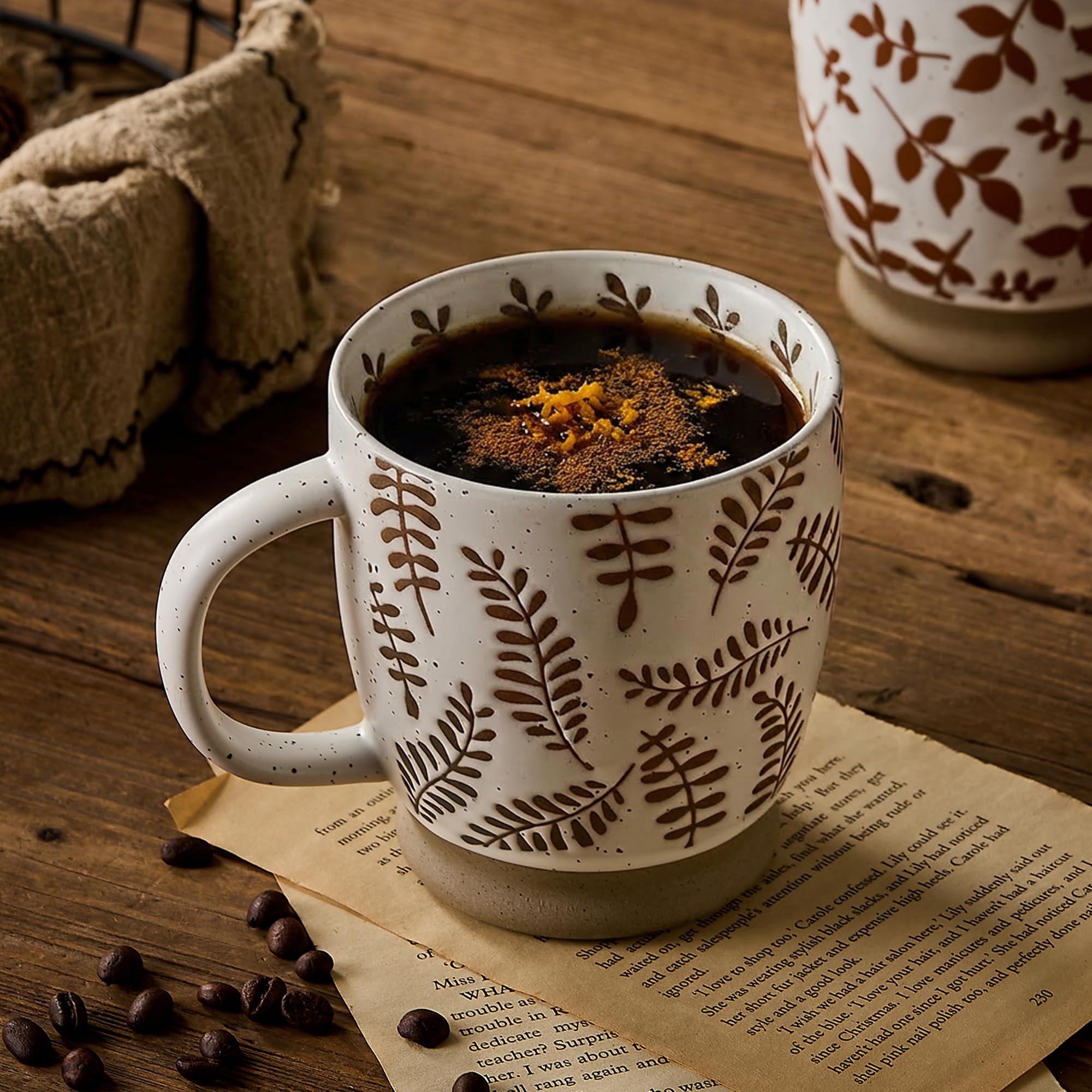 Juego de 2 tazas de café grandes de cerámica de 18 onzas, tazas florales rústicas hechas a mano con asa, aptas para microondas para café con leche, café, café, cacao, leche, tazas grandes modernas y