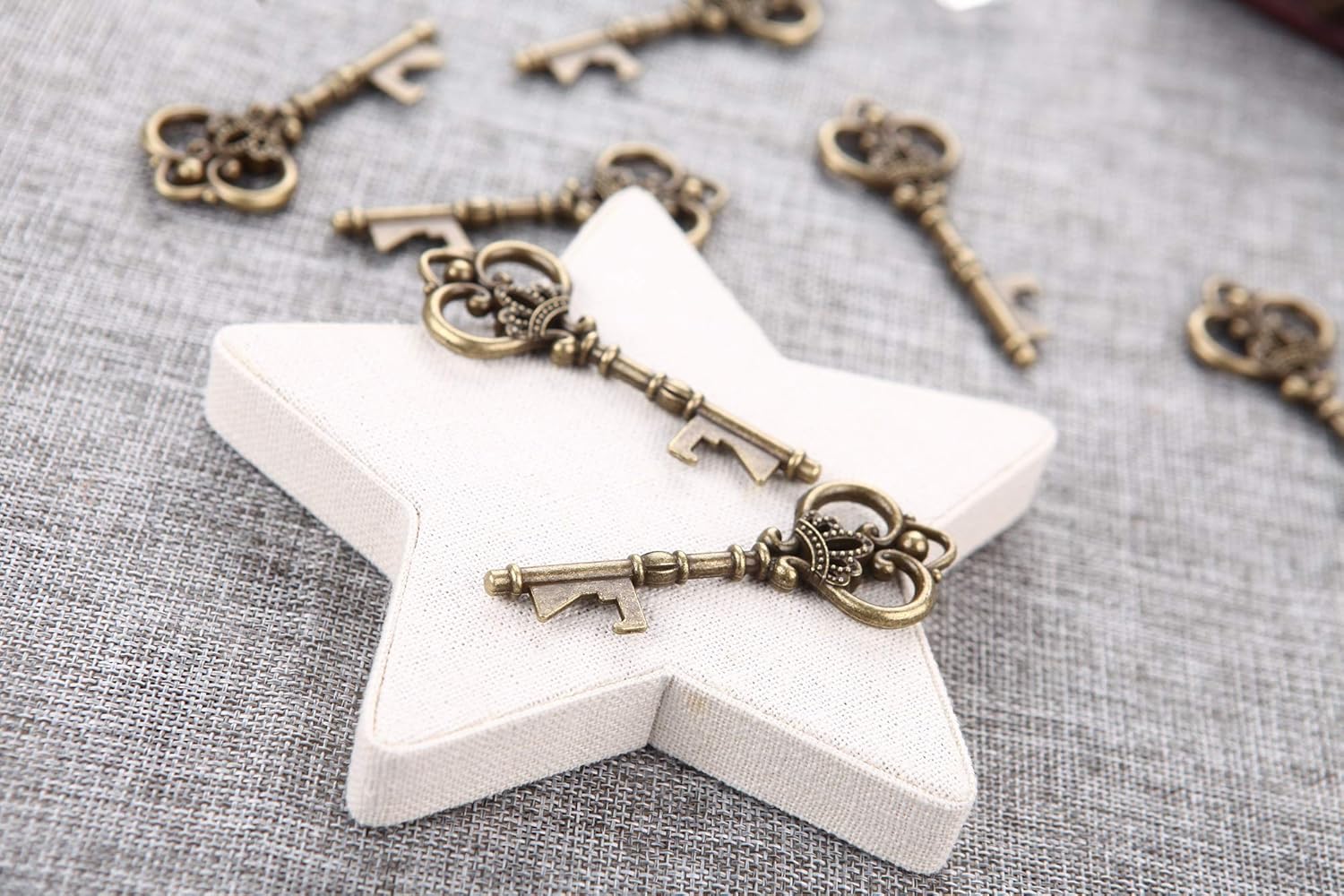 50x Wedding Favors Sets Vintage Silver Skeleton Keys Bottle Openers with Gold Candy Boxes Escort Cards Groosmen Gifts (Customized Tags, Style #4)
