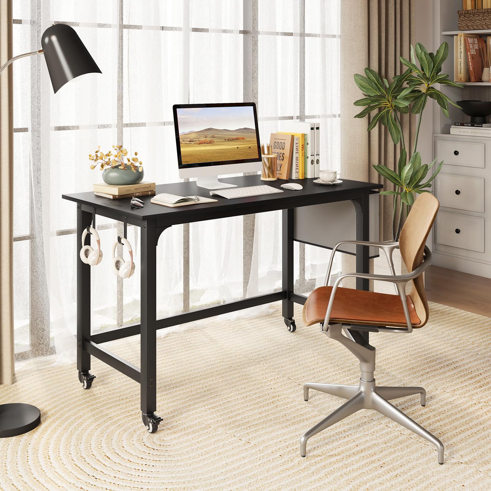 LIFEZEAL Scrivania su rotelle, scrivania per computer con telaio in metallo, tavolo per laptop con gancio e tasca laterale, tavolo da lavoro per camera da letto, studio, 120 x 60 cm (nero)