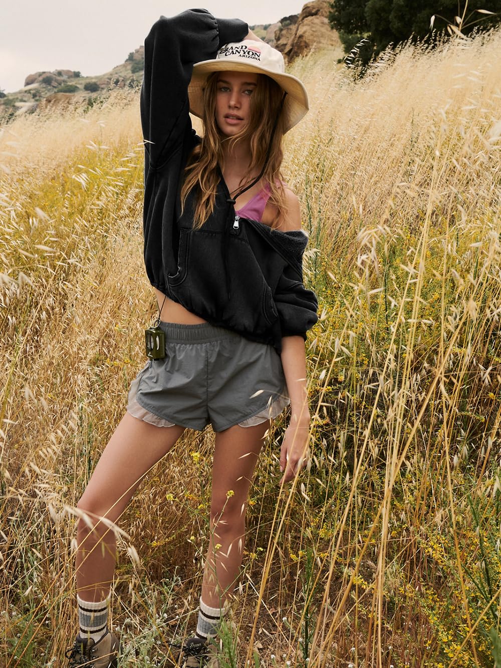 Femme Sweat à Capuche Décontracté Style Y2K Sportif Fashion Streetwear Lâche Sweatshirt Courte Taille Haut Zippé avec Poches