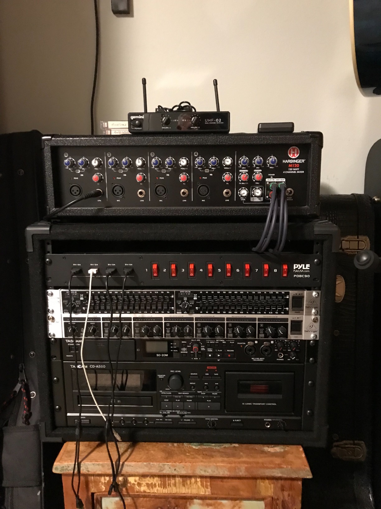 20/mo Finance Behringer Ultragraph Pro FBQ1502HD 15Band Stereo