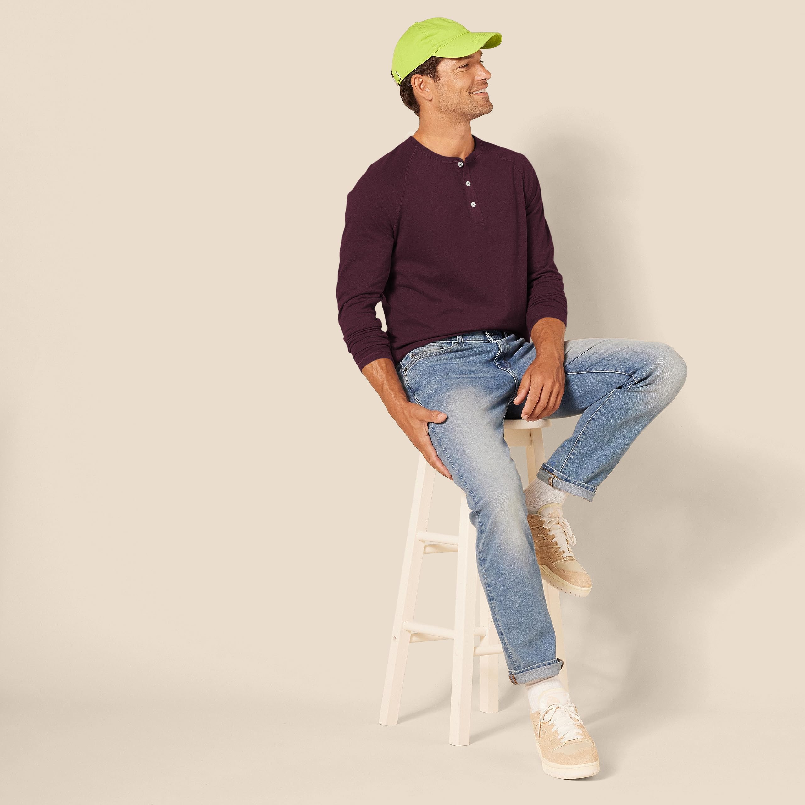 Amazon Essentials Men's Slim-Fit Long-Sleeve Henley Shirt