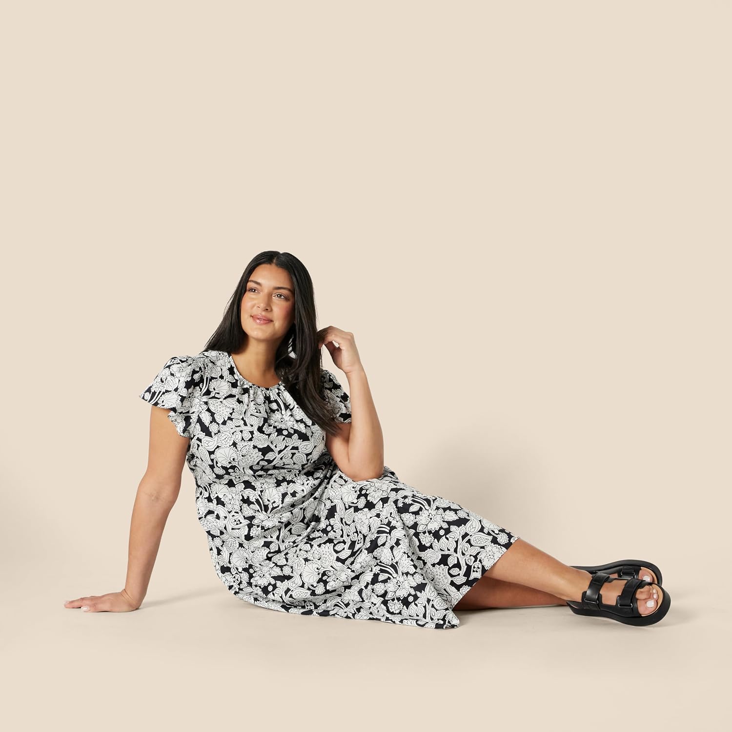 Amazon Essentials Women's Relaxed-Fit Cotton Sateen Crewneck Tiered Midi Dress - Image 7