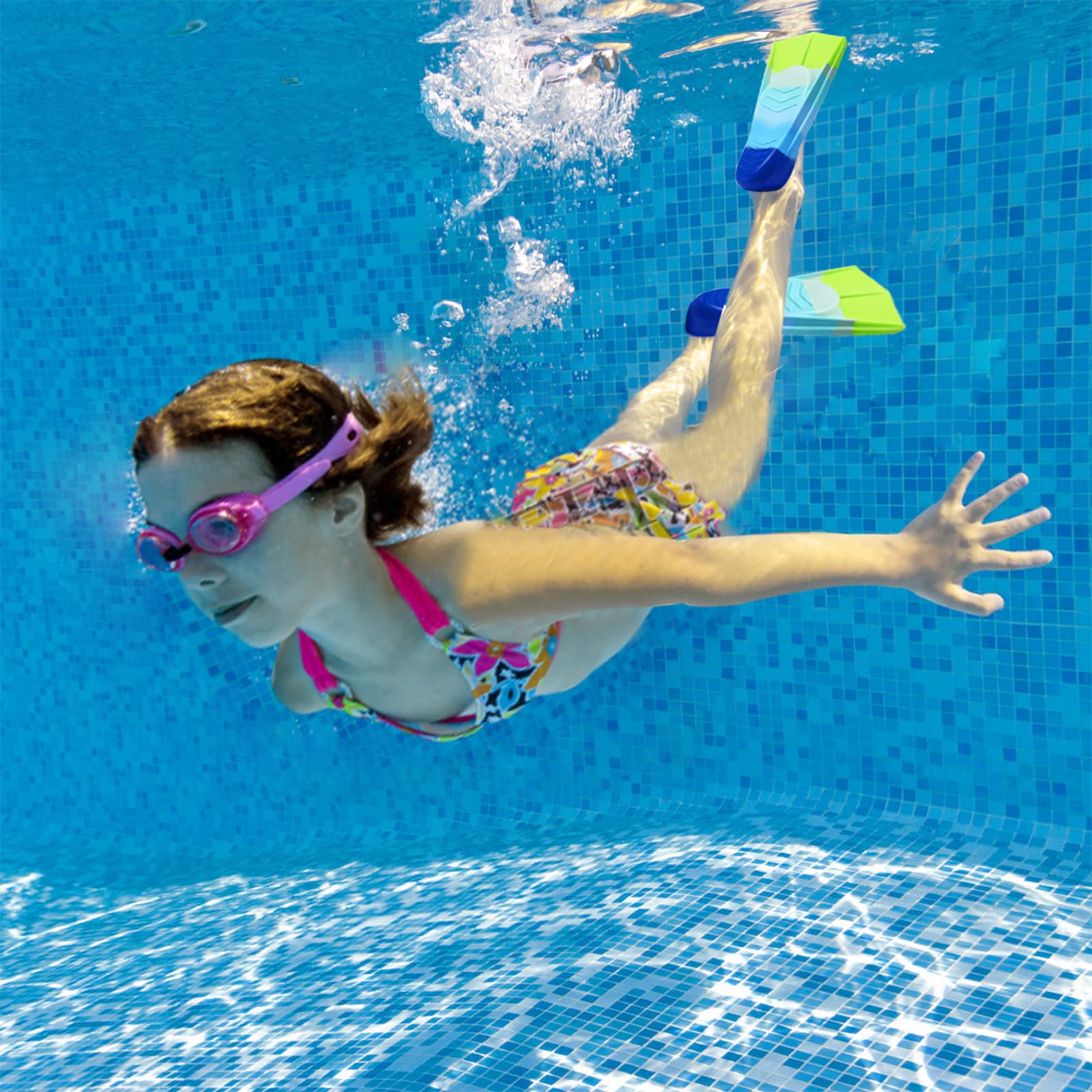 Pinne da nuoto per bambini, in silicone, per il nuoto, pinne corte per bambini (blu arcobaleno, M)