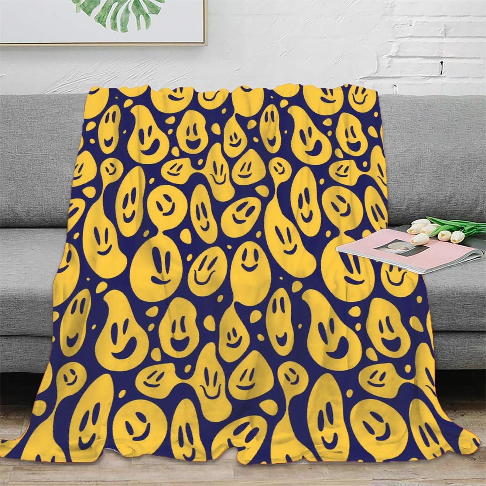 Nggadiweg Xu5sjnrm8lwv 3D Printed Smiley Faces Travel Blanket Microfiber Warm Soft Bedding Abstract Cartoon Pattern Bedding Throw Non Pilling Fade Resistant For Renters Apartment Dwellers Teens 50X60inch(127X152cm)