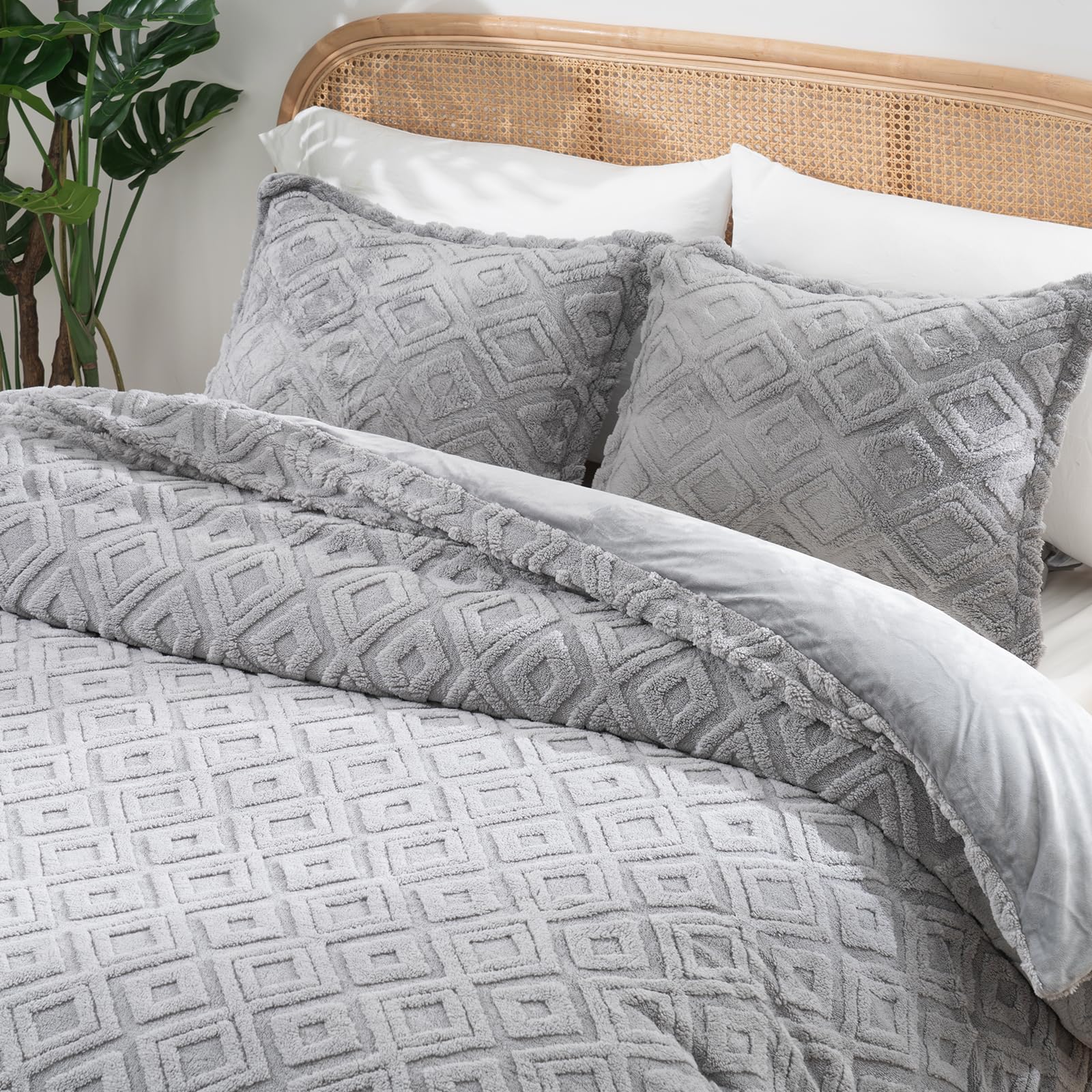 EVERGRACE Jacquard Boho Sherpa Fluffy Duvet Cover Set, 3 Pieces Fuzzy Sherpa Duvet Comforter Cover Set King Size, 1 Bedding Duvet Cover with Zipper Closure & 2 Pillow Shams, Gray, 104" x 90"