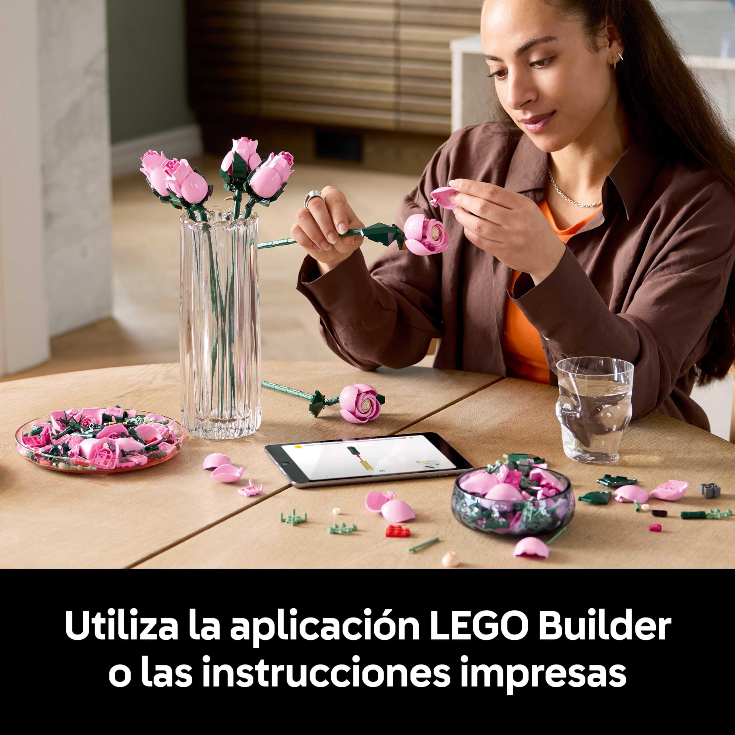 LEGO Botanicals Ramo de Rosas Rosadas - Maquetas para Adultos de Flores Artificiales - 12 Rosas y 4 Ramas de Paniculata Artificial - Decoración Floral del Hogar - Regalo Romántico para Mujeres 10374