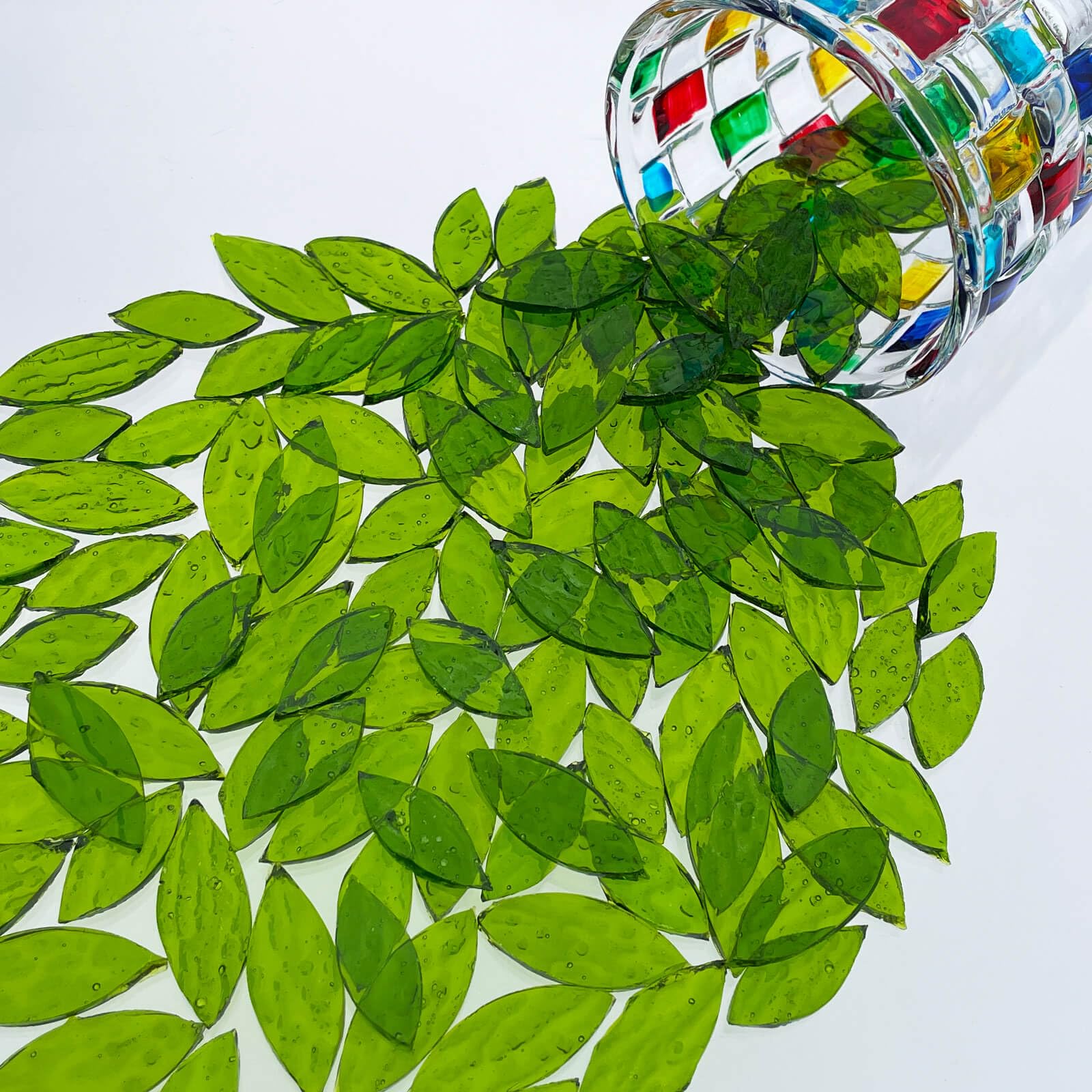 LITMIND 120 Pieces Olive Green Textured Transparent Mosaic Glass Petals & Leaves in 2 Sizes, Hand-Cut Stained Glass Mosaic Tiles for Crafts - Ideal for Mosaic Art Projects and Home Décor