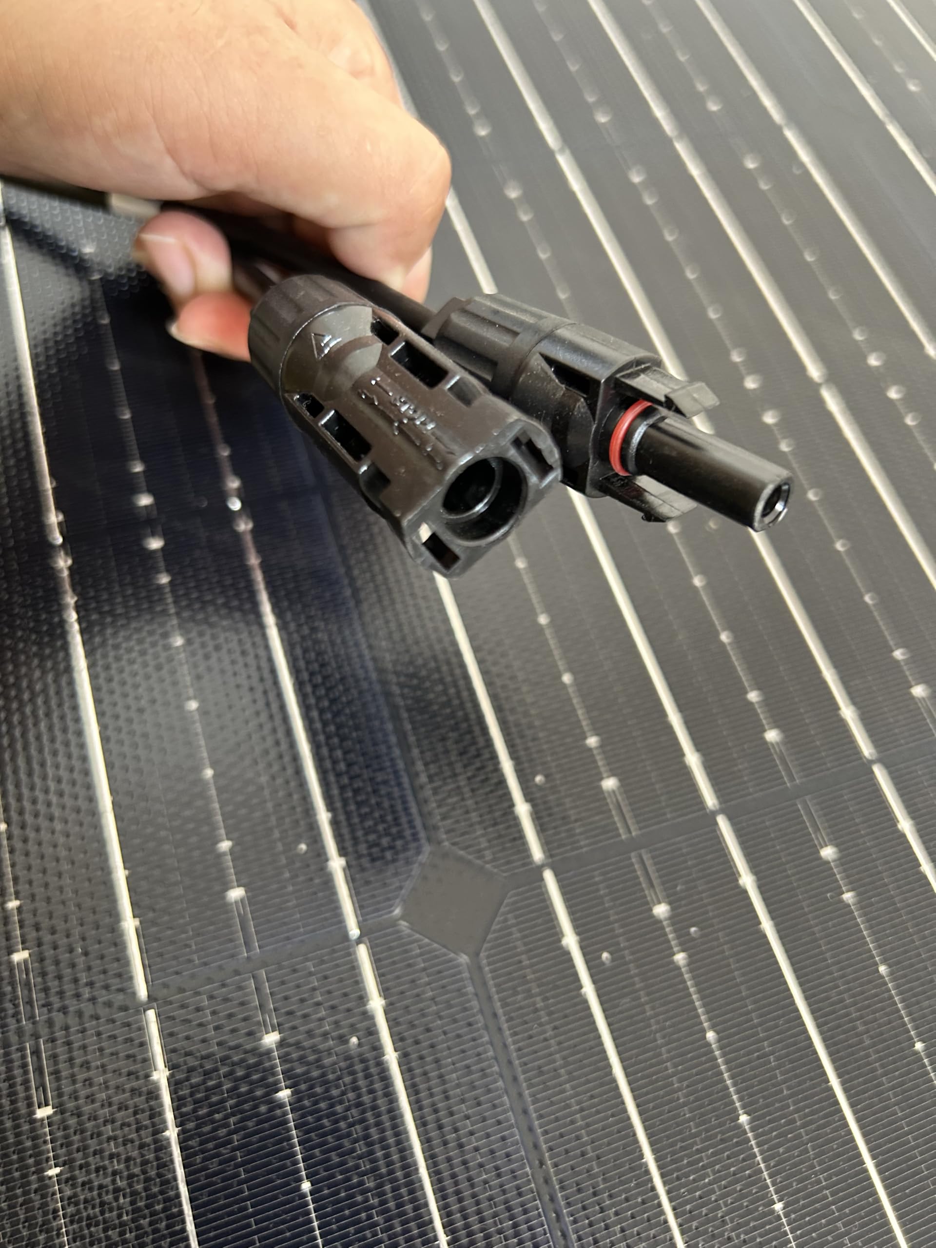 Pannello solare flessibile da 100 W Monocrystalline Solar Cell leggero facile da installare adatto per ships, yacht, camper, forests e roofs. (1)