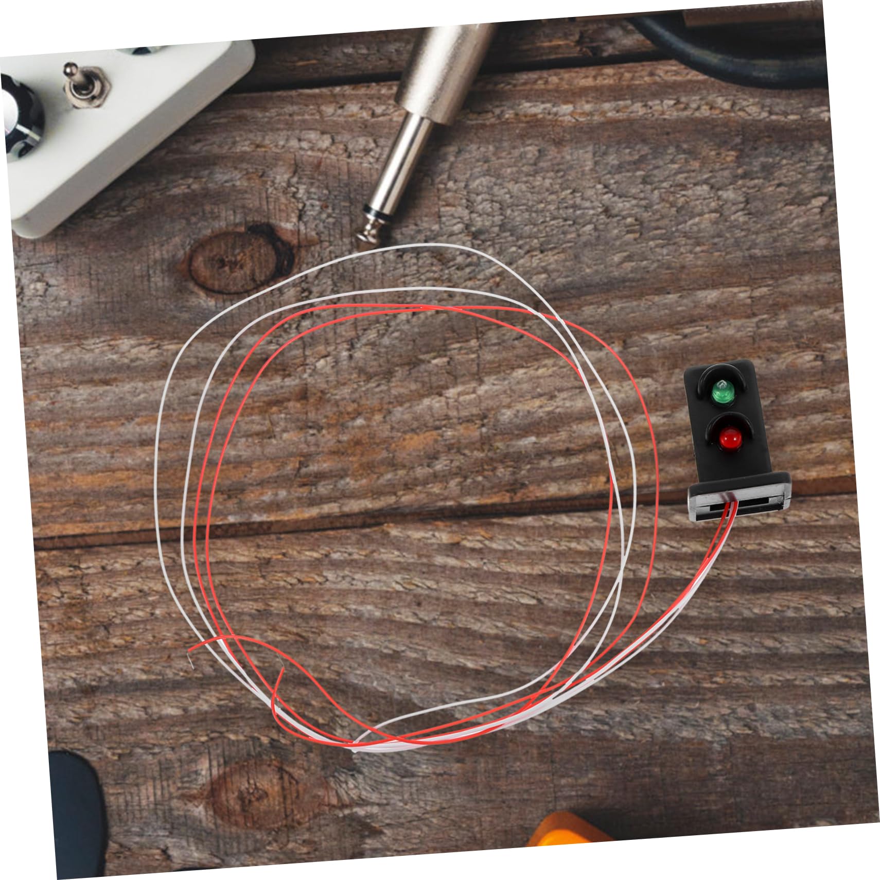 KESYOO 2Pcs Miniature Traffic Light Model DIY Sand Table Decoration Compact Signal Lights for Train Landscape Models and Safe Design