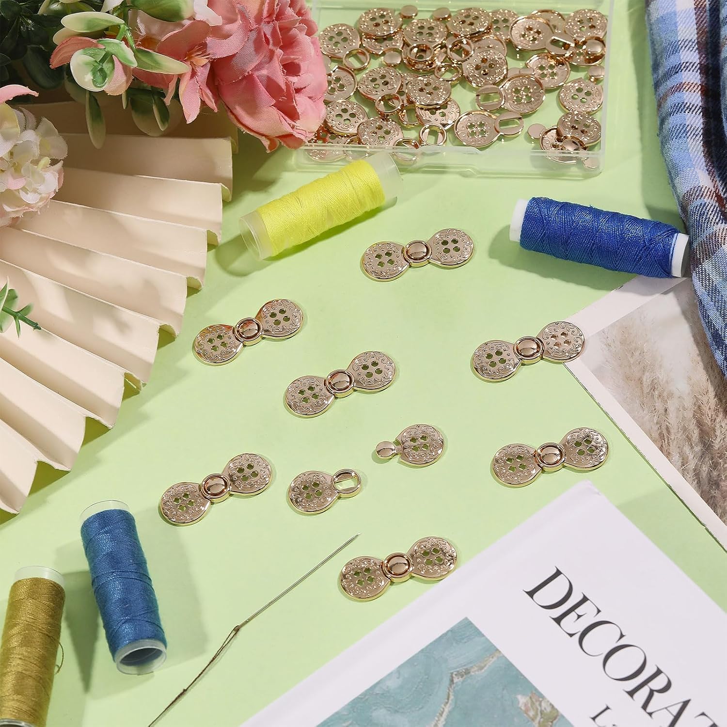 CONCHLERY 24 Pcs Metal Frogs Button Sew On Closures Clasp Clip Hook and Eye Alloy Snap Lock Clasps for Jacket Wrap Shawl Accessories DIY Clothes Accessories, Light Gold