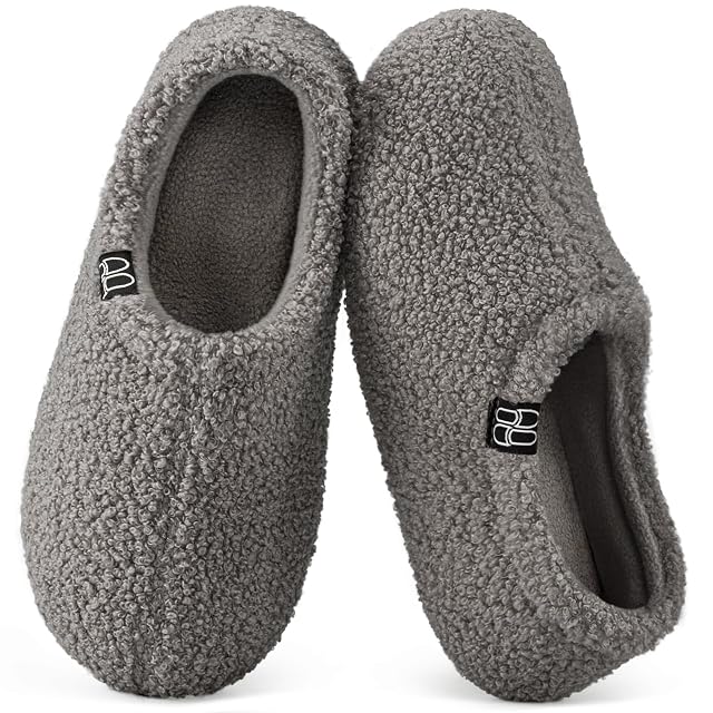 HomeTop HomeTop Women's Fuzzy Curly Fur Loafer Slippers, Grey 5-6 US