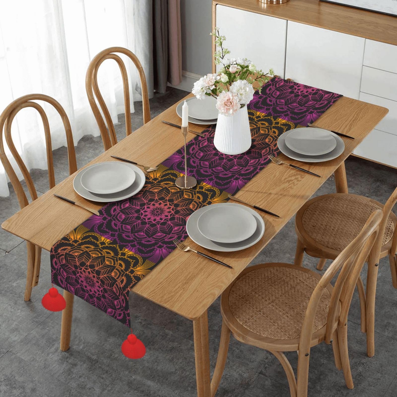 Chemin de table mandala antidérapant avec pompons pour cuisine et fête