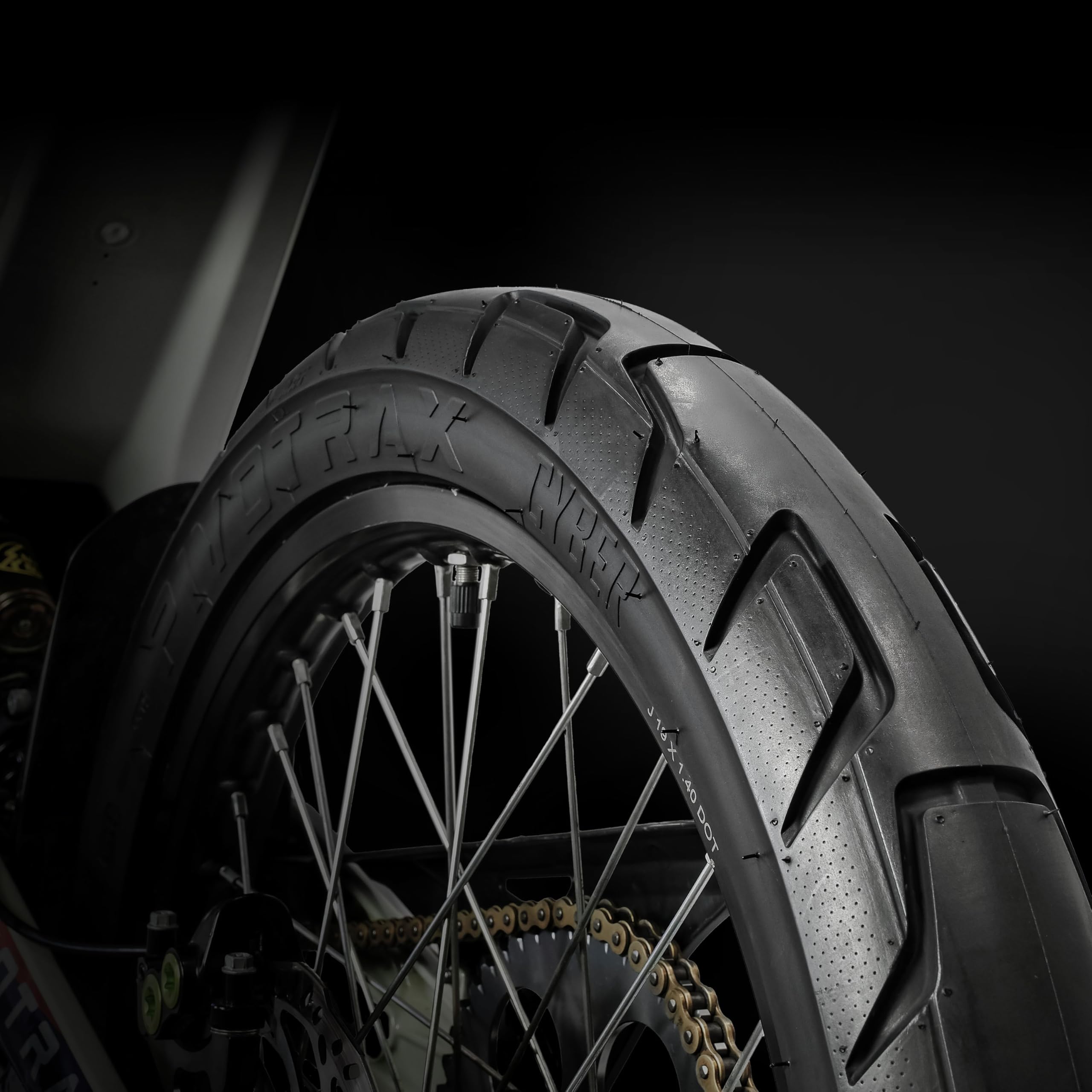 Amazon.com: PIVOTRAX CYBER 80/100-19 Street Tire – High