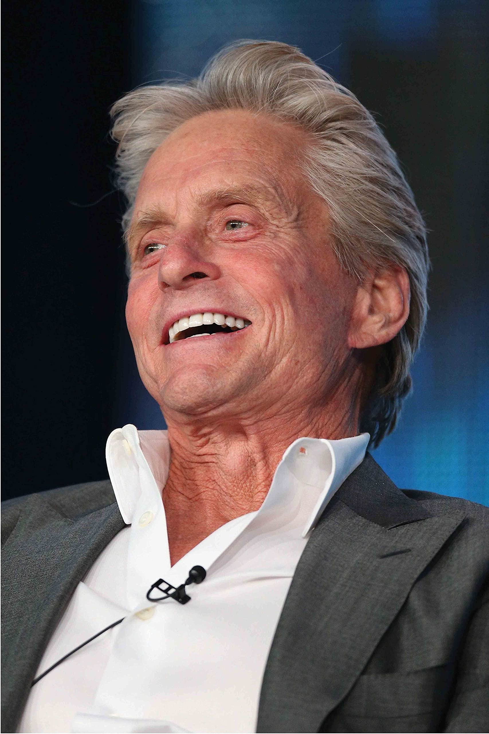 Yellow Alley Michael Douglas Wall Sticker Poster|International Celebrity Wall Poster|Poster for Living Room/Club/Theatre|Poster for Wall Decoration|Interior Poster|Self Adhesive Poster