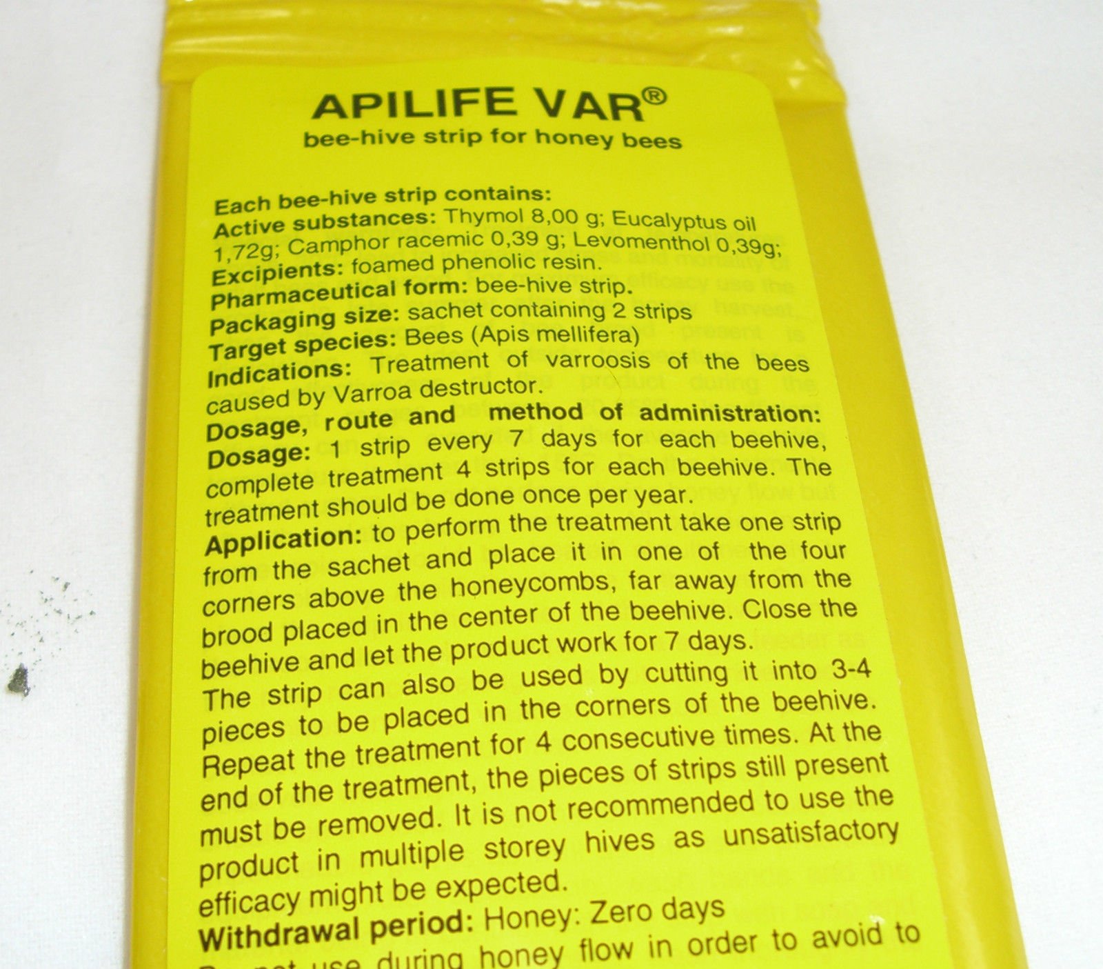 Simon The Beekeeper APILIFE VAR - Trattamento per varroa delle api, confezione da 10 bustine, 2 strisce per ciascuna bustina