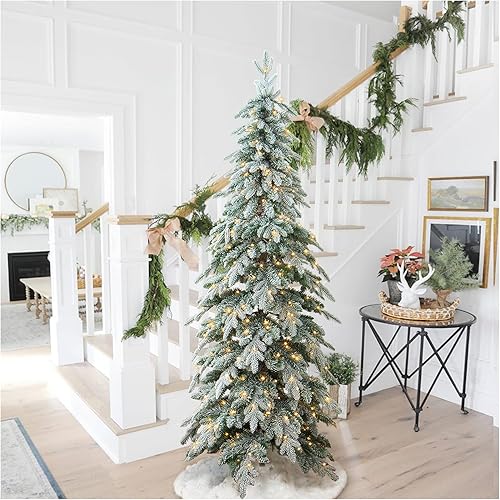 Vista 142 de Glitzhome Prelit Christmas Tree, 6ft Flocked Artificial Christmas Tree Serene Snowscape Fir with 300 Warm White Lights for Home, Office, Party