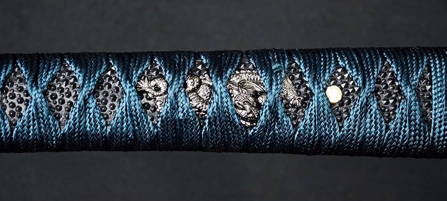 Amazon | しのびや 模造刀 上杉謙信 姫鶴一文字 紫梨地鞘 (刀