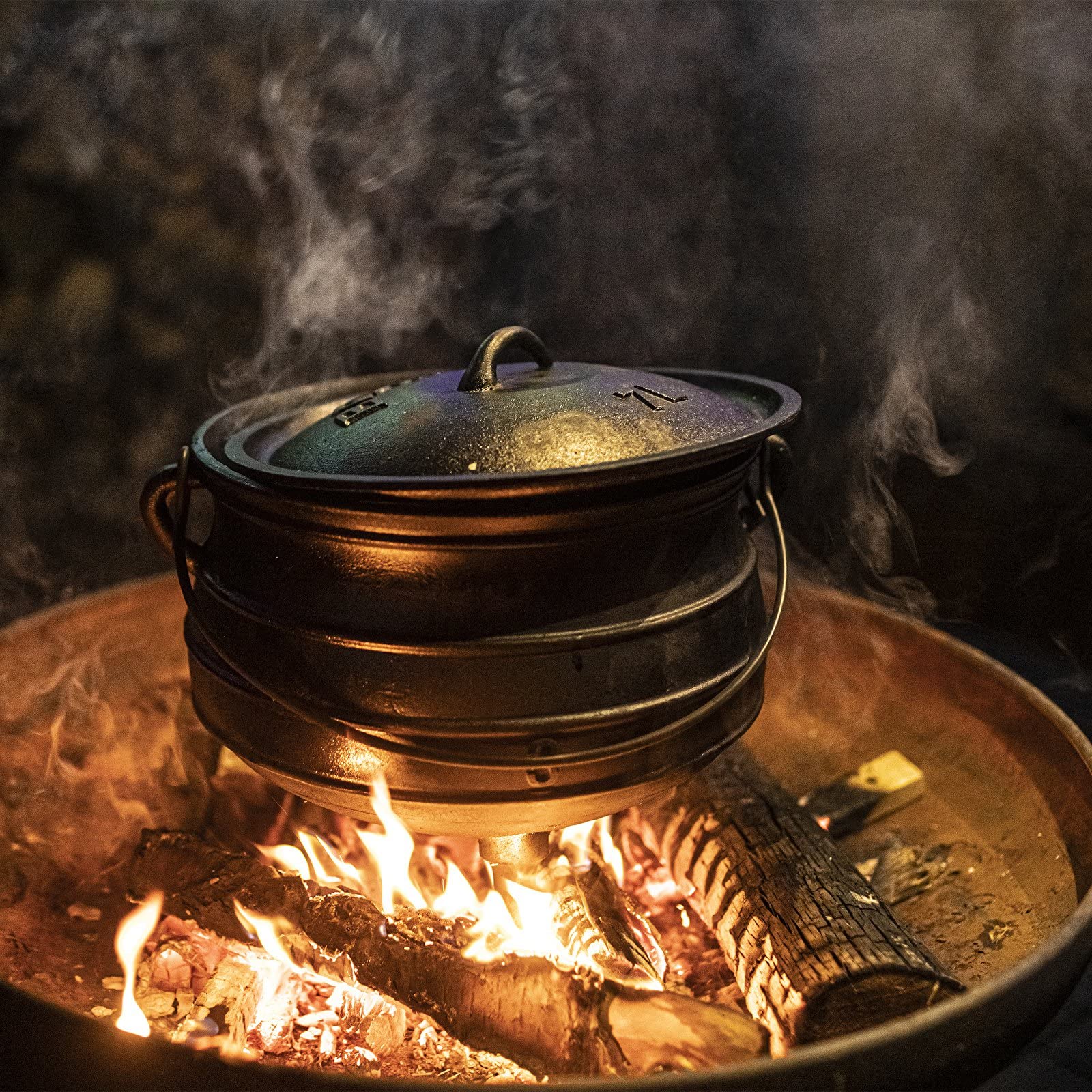 Caldero Africano de Hierro Fundido 7 L – Olla de Campamento para Cocinar al Fuego, Ideal para Guisos de Caza