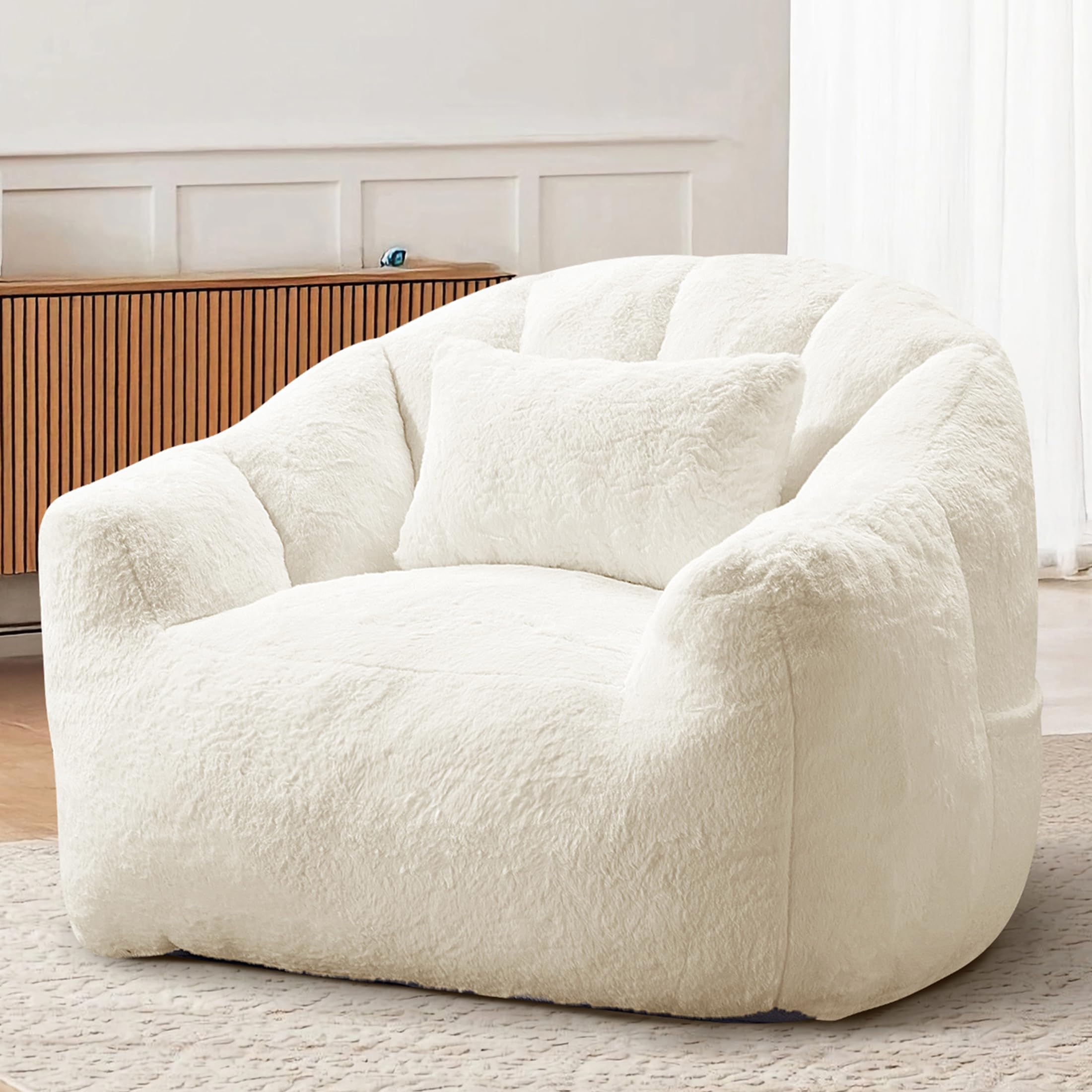 Sitzsack für Erwachsene, Flauschiger Loungesessel aus Kunstfell mit Kissen, Belastbarkeit bis 160 kg, Vakuumverpackt & ohne Montage, für Wohnzimmer, Schlafzimmer, Balkon, Weiß