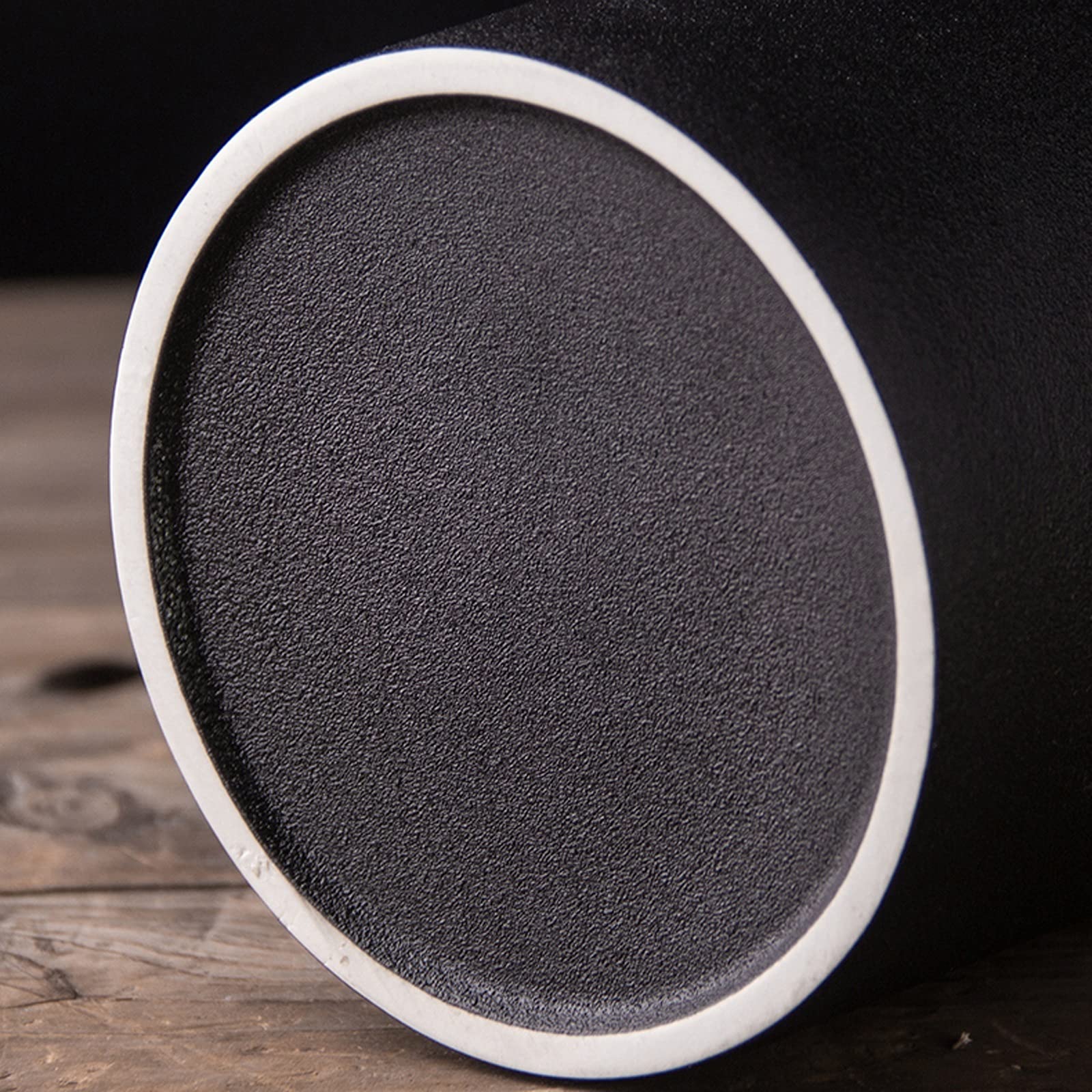 Cendrier Coupe-vent Cendrier en céramique avec entonnoir à coupe-vent de couvercle Grande atmosphère de bureau Atmosphère simple et créative Cendrier multifonctionnel ménager Cendrier pour extérieur