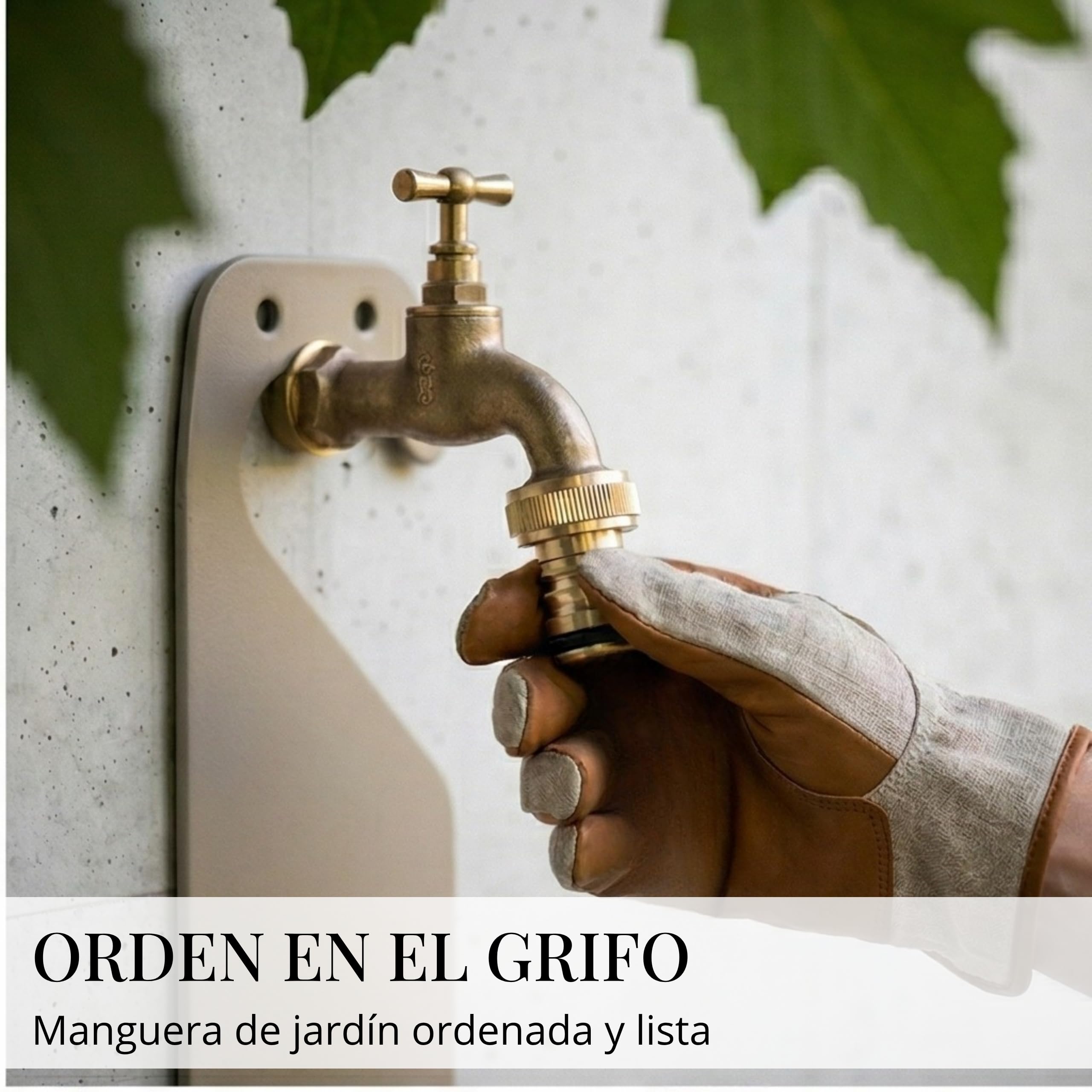 LIVLIG Gancho Soporte Manguera Jardin sin Taladrar - Portamangueras Pared Metal para 10m Manguera Riego / 20m Manguera Flexible - Fabricado en Italia - Beige
