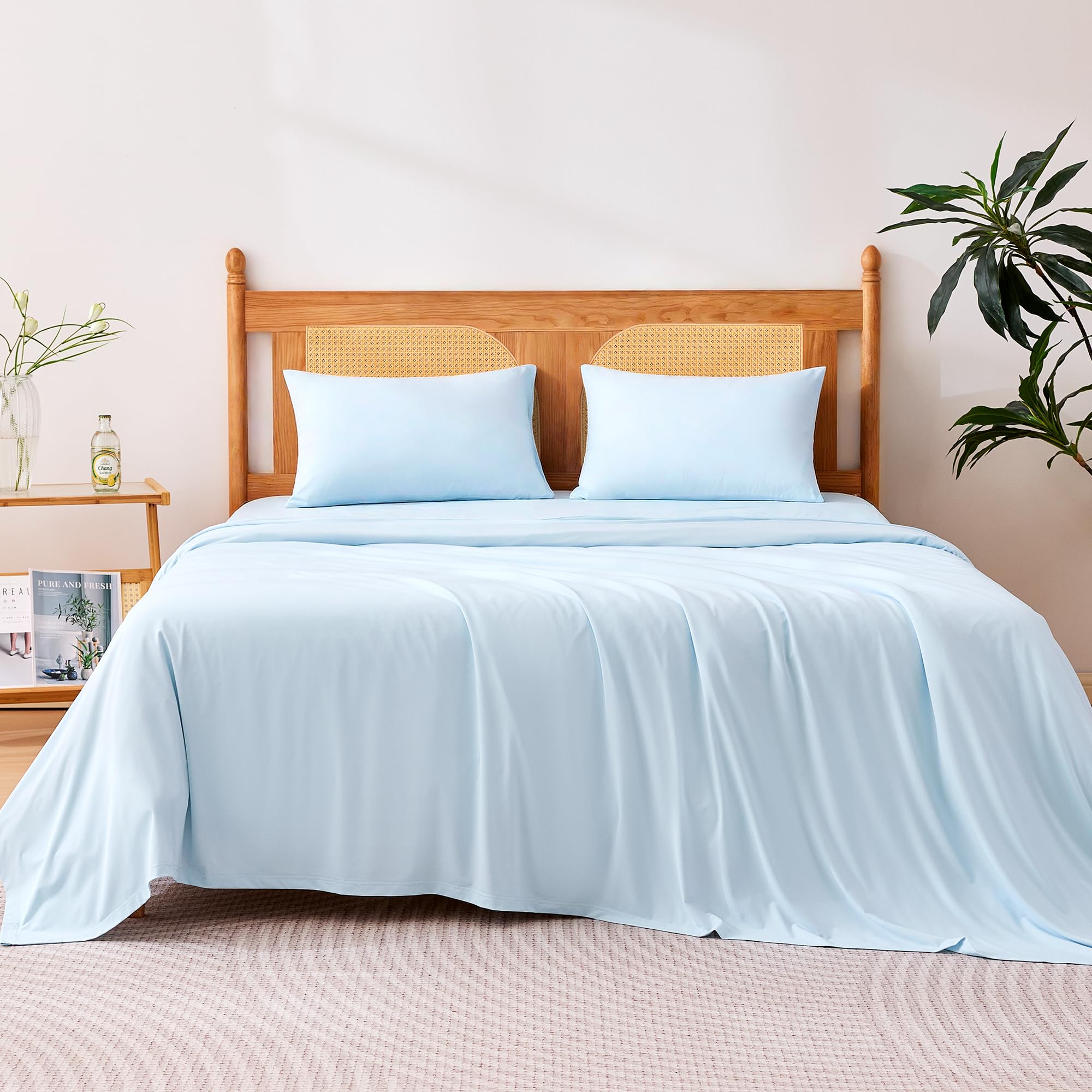 Amazon Basics Cooling Sheets, 4-Piece Bed Sheet Set for Summer, Soft and Breathable for Hot Sleepers, Bedding with 1 Deep Pocket Fitted Sheet, 1 Flat Sheet, and 2 Pillowcases, Queen, Blue