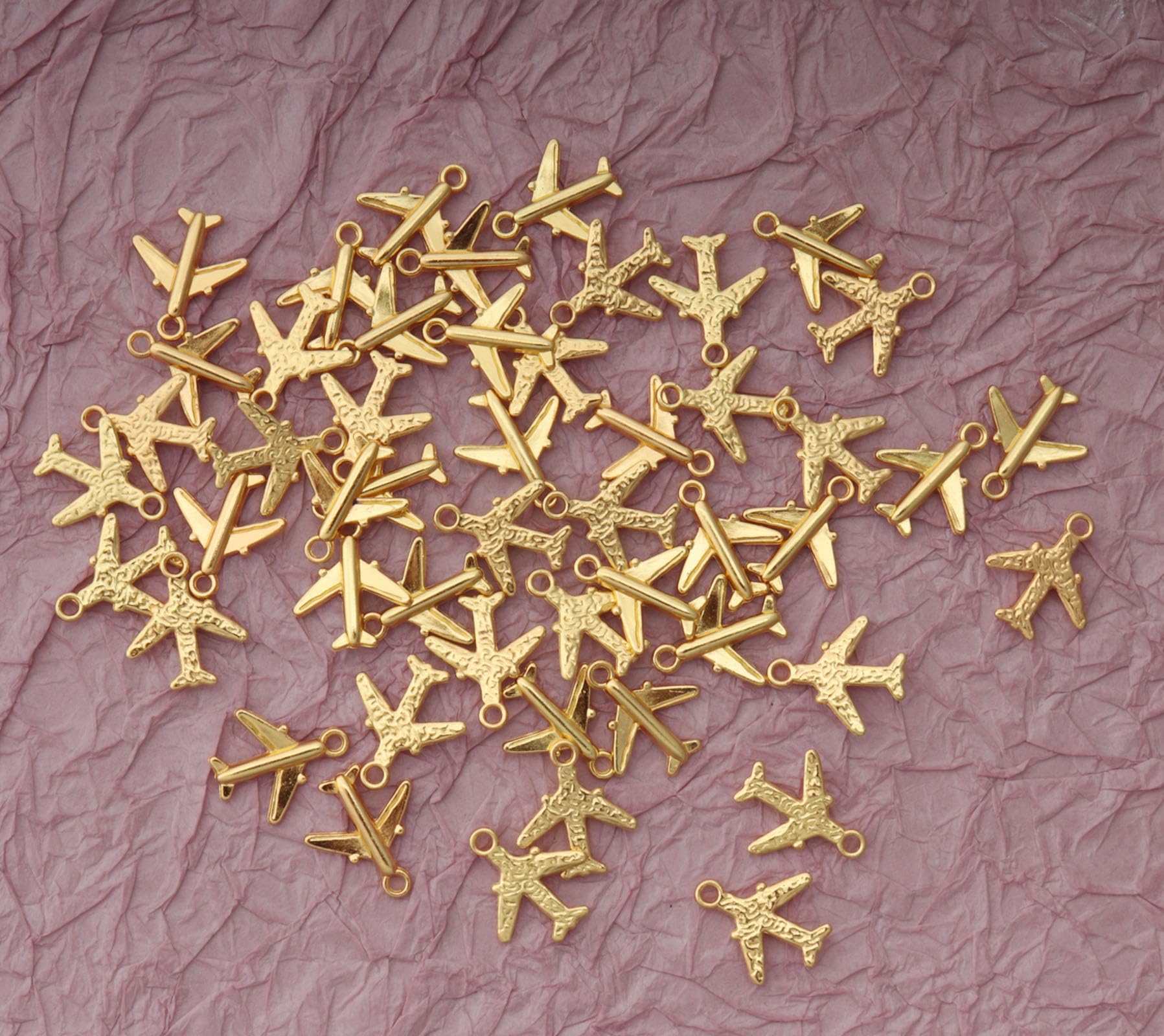Ruwado 50 Pcs Airplane Jewelry Making Kits Small 1.6 x 1.5 cm Cute Metal Aircraft Accessories for DIY Crafting Necklace Bracelets Earring Jewelry Finding Supplies (Gold)