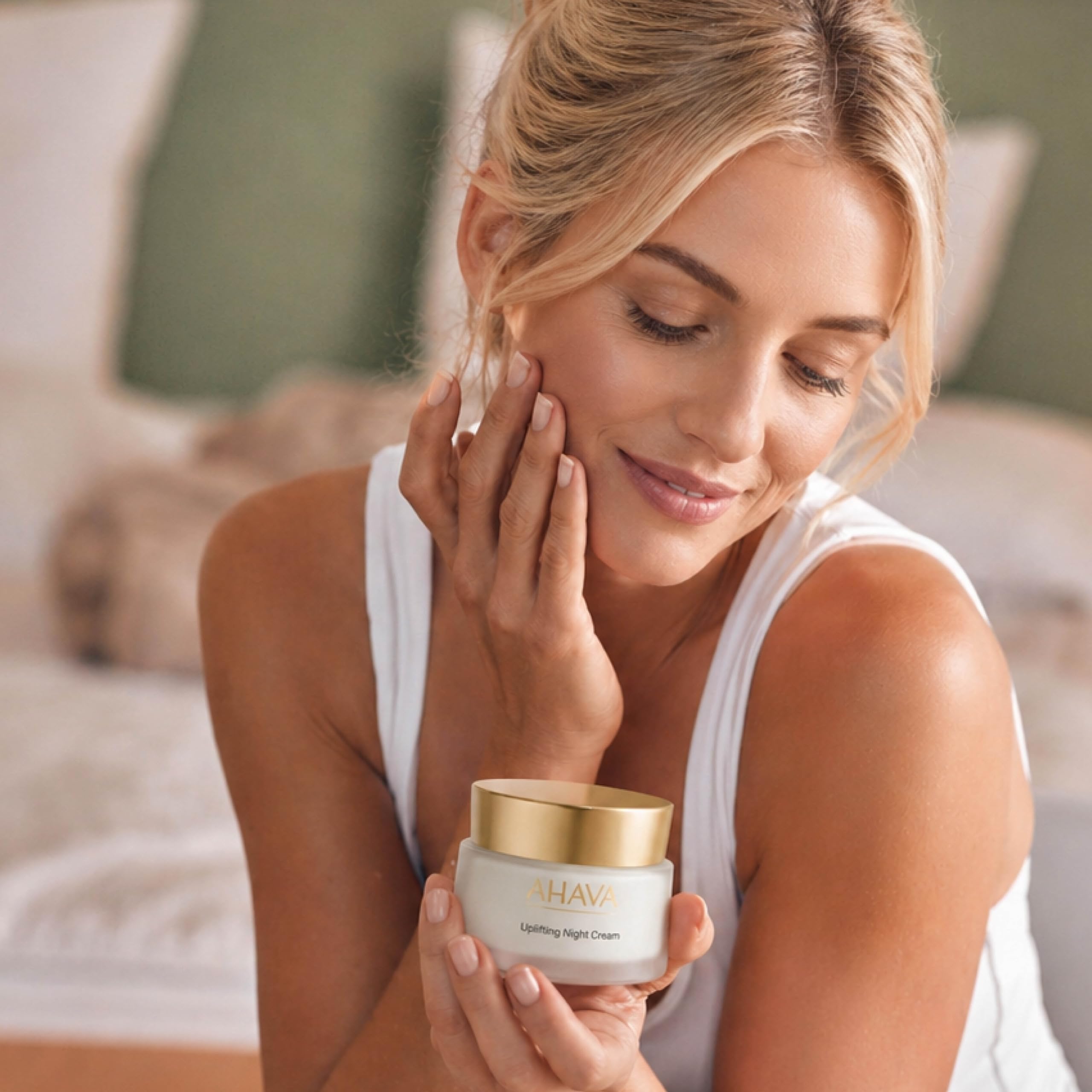 AHAVA Uplift Nachtcreme - Reichhaltige Creme für Straffung & Festigkeit, Anti-Aging Gegen Tiefe Falten, mit Osmoter, Tripeptid 38 & Shea Butter, 1.7 fl.oz
