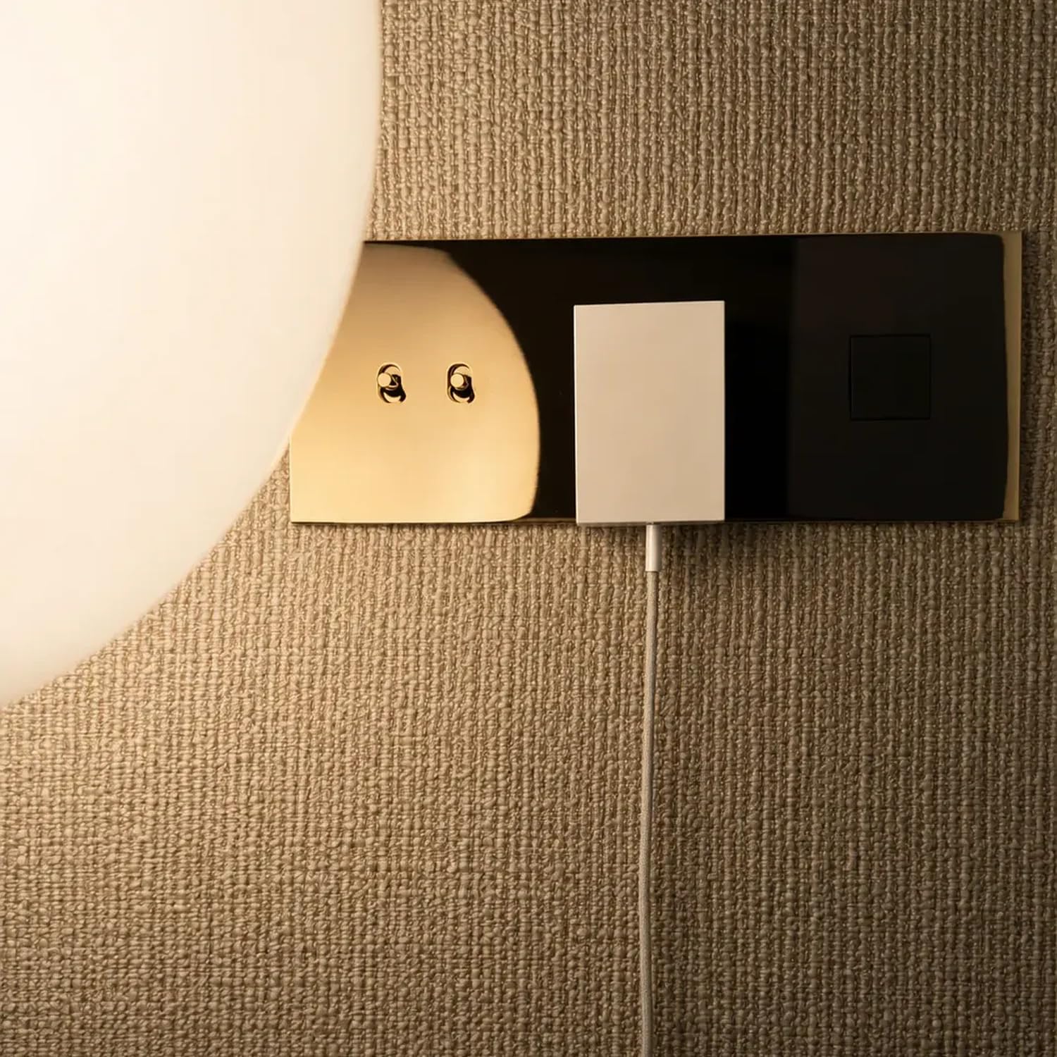 Reduct® Edge.65 USB-Ladegerät, 65W, Schnellladegerät, mehrfach USB-Anschlüsse (2xUSB-C + 1xUSB-A), Zertifiziert und gefertigt nach höchsten Standards