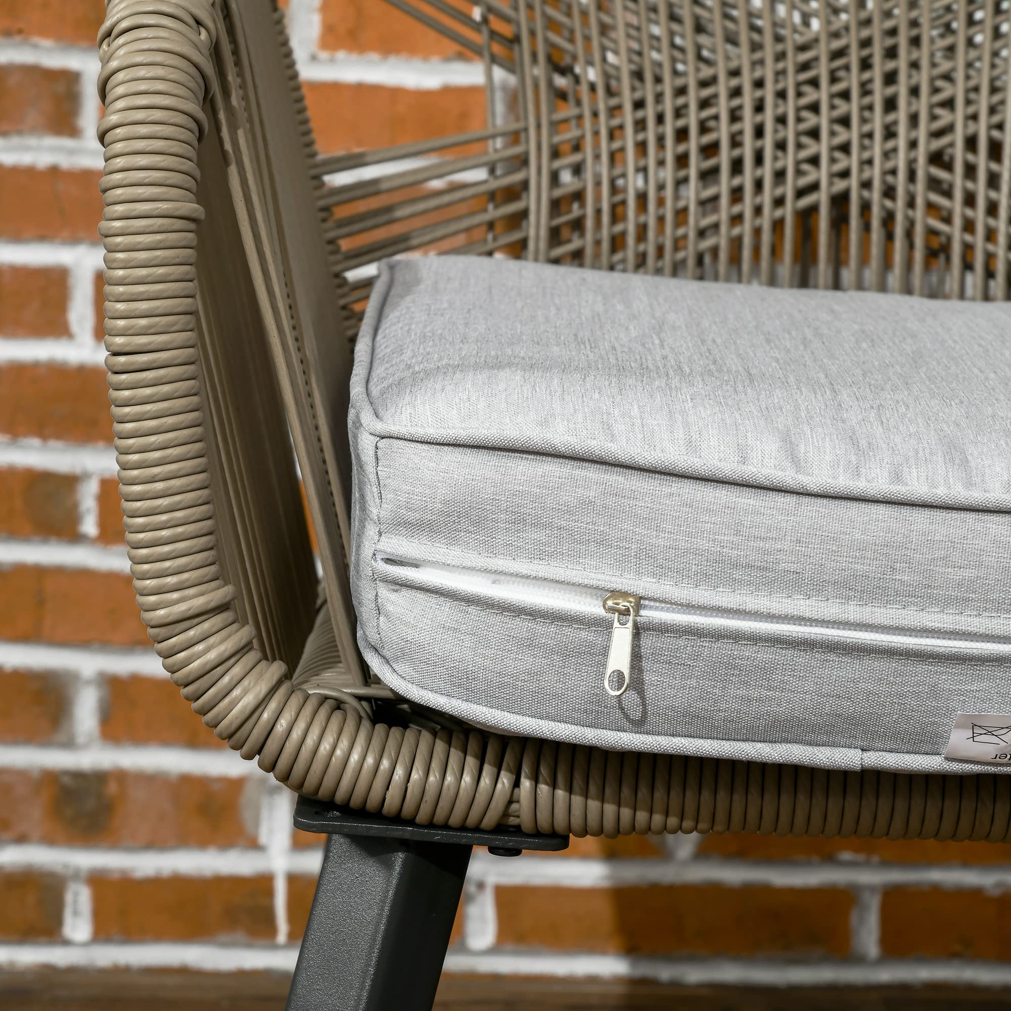 Outsunny Set Tavolino e Sedie da Giardino 3 Pezzi in Rattan PE e Acciaio con 2 Sedie Moderne e 1 Tavolino da Caffè, Grigio