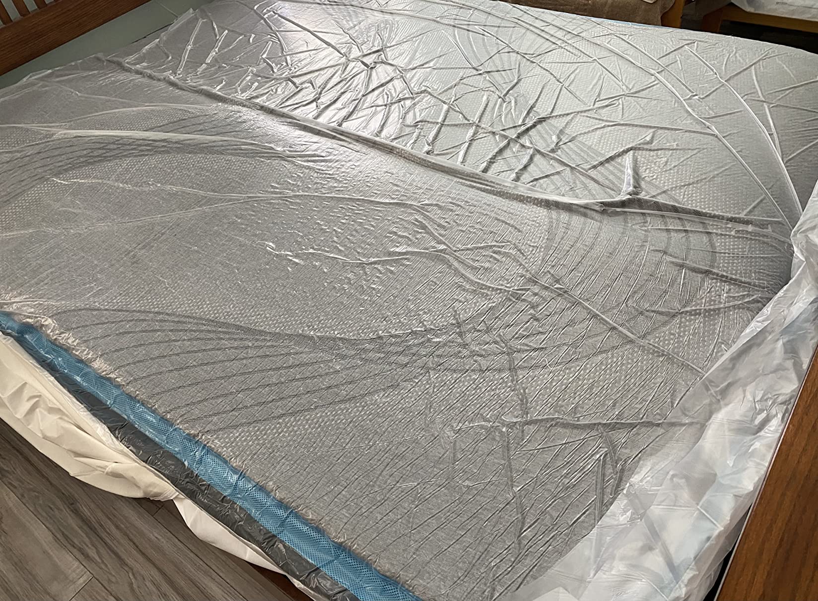 27/mo Finance Full Size Mattress, Avenco 10 Inch Gel Memory Foam