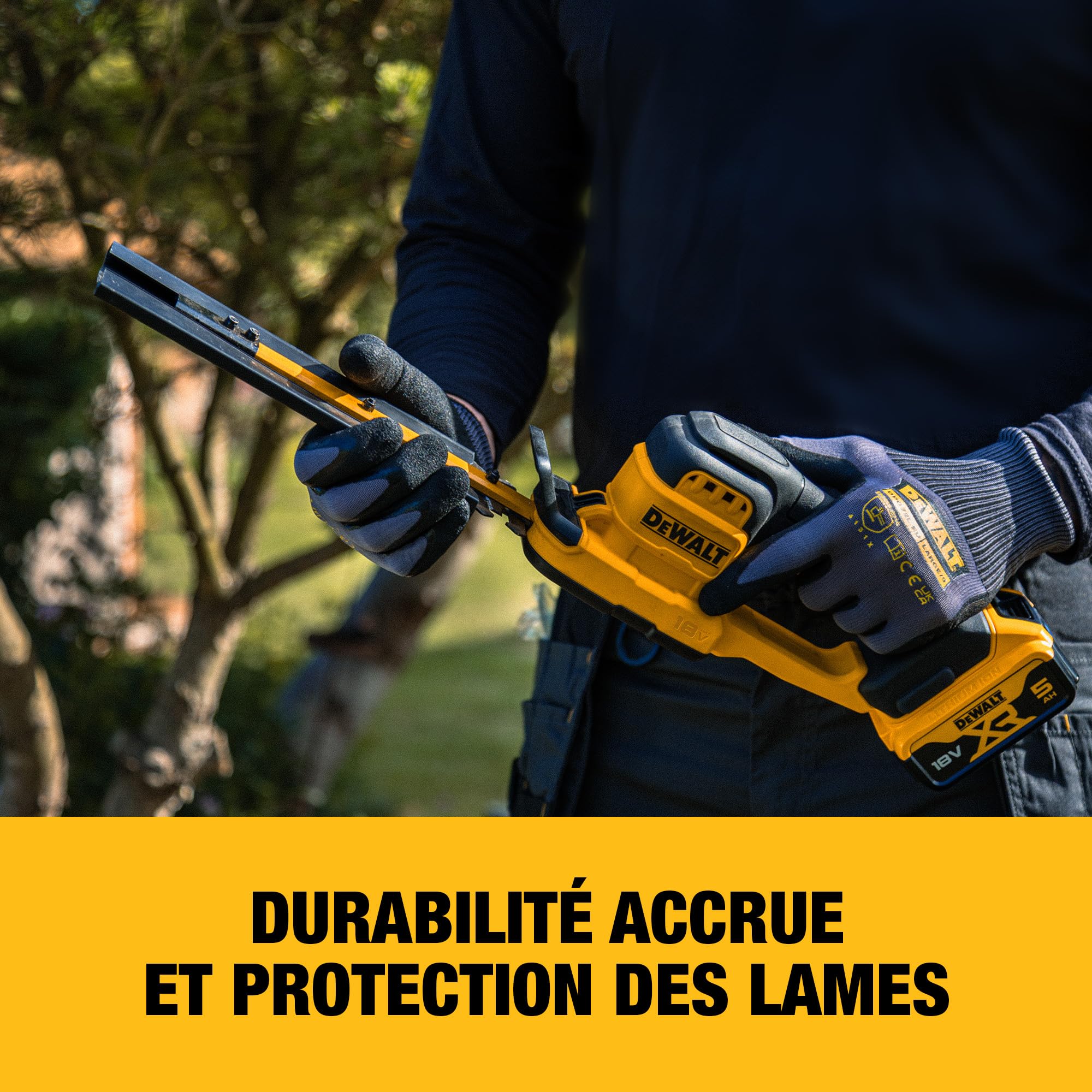 DEWALT Taille-haie Compact 20 cm 18V XR DCMHT520N-XJ Outil Seulement