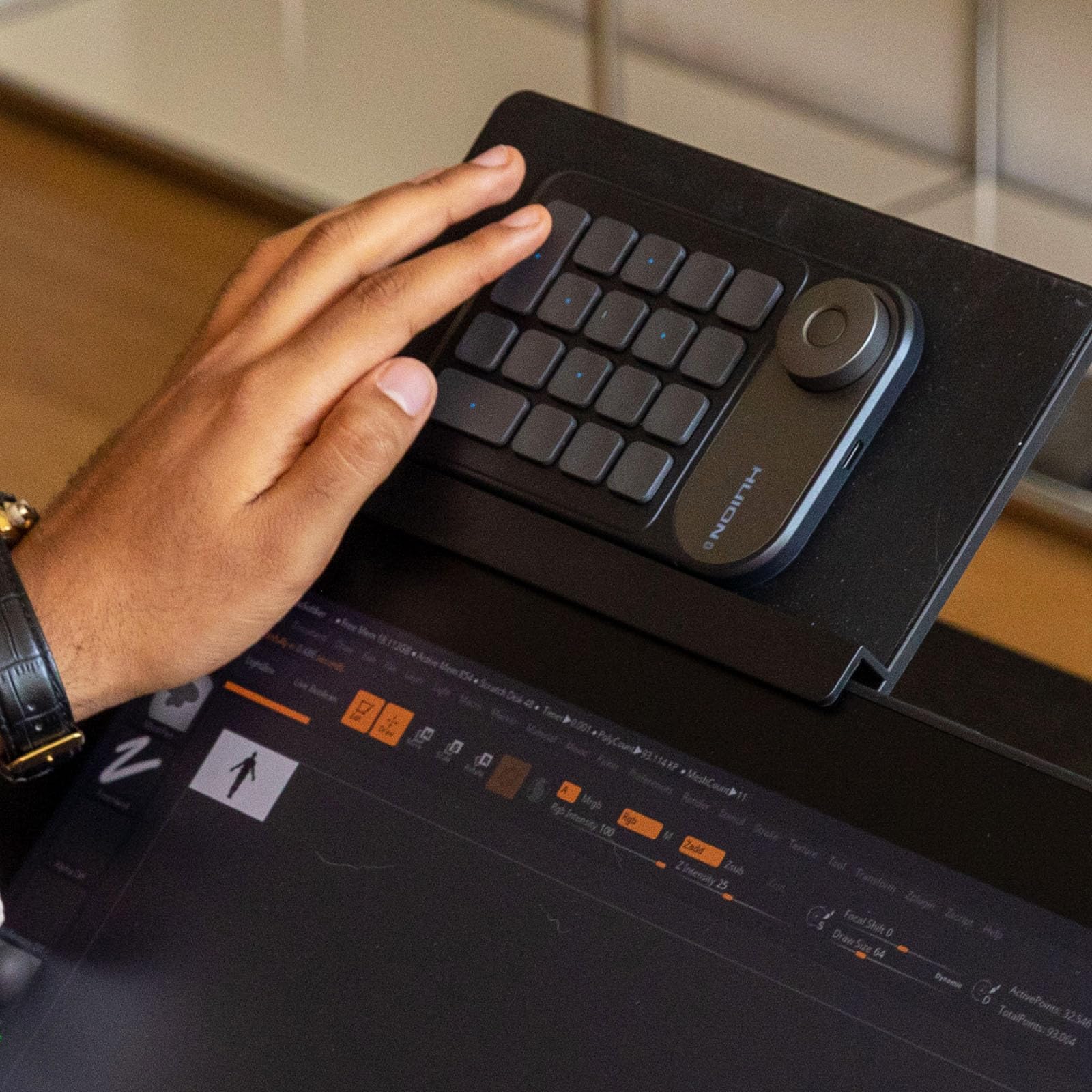 Amazon.com: HUION Keyboard Holder KH01, 8.9 x 5.2 Inch Easy