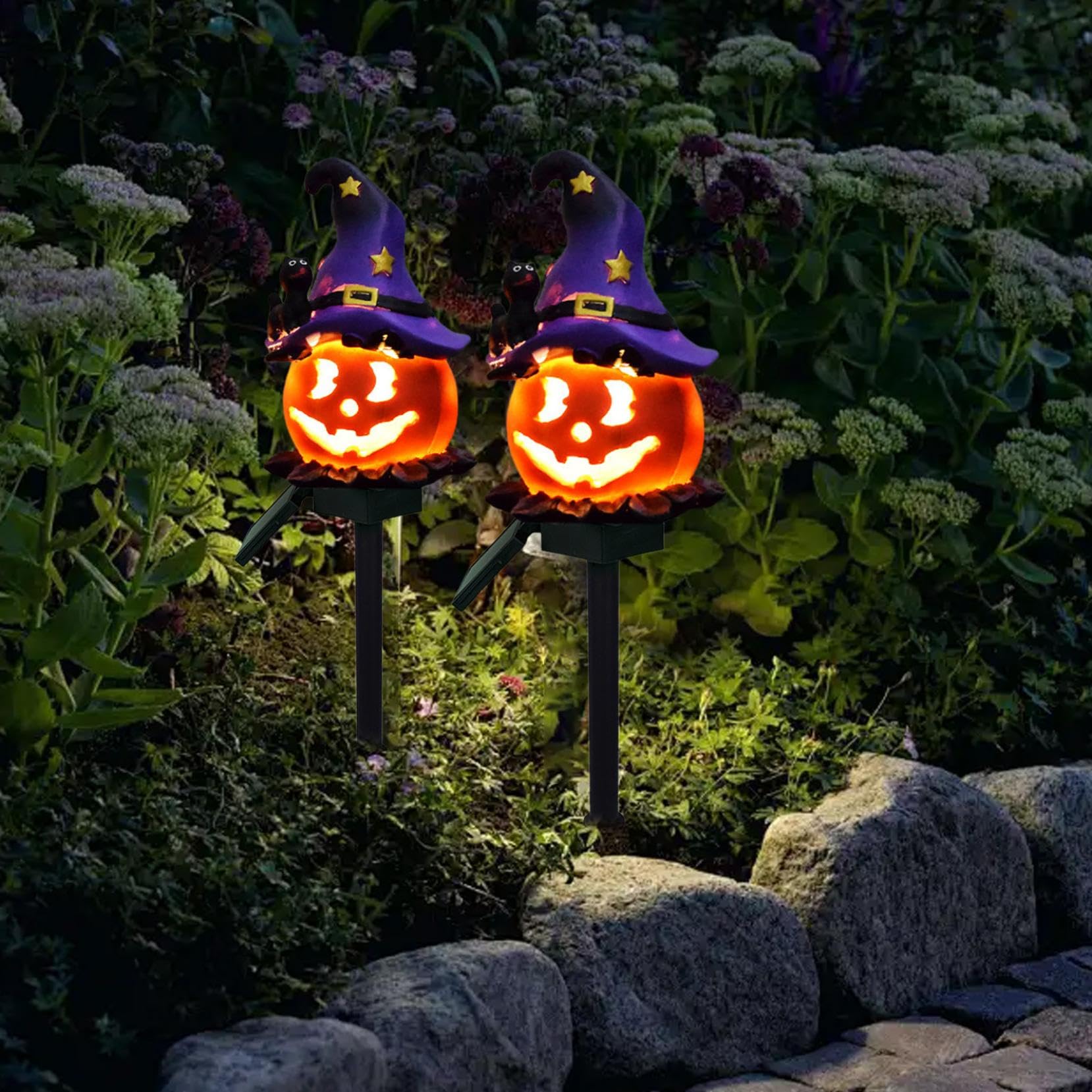 Halloween Pumpkin Pathway Lights Outdoor Halloween Solar Light Outdoor Solar-Powered Decoration Resin Material Spooky Lighting for Gardens Yards