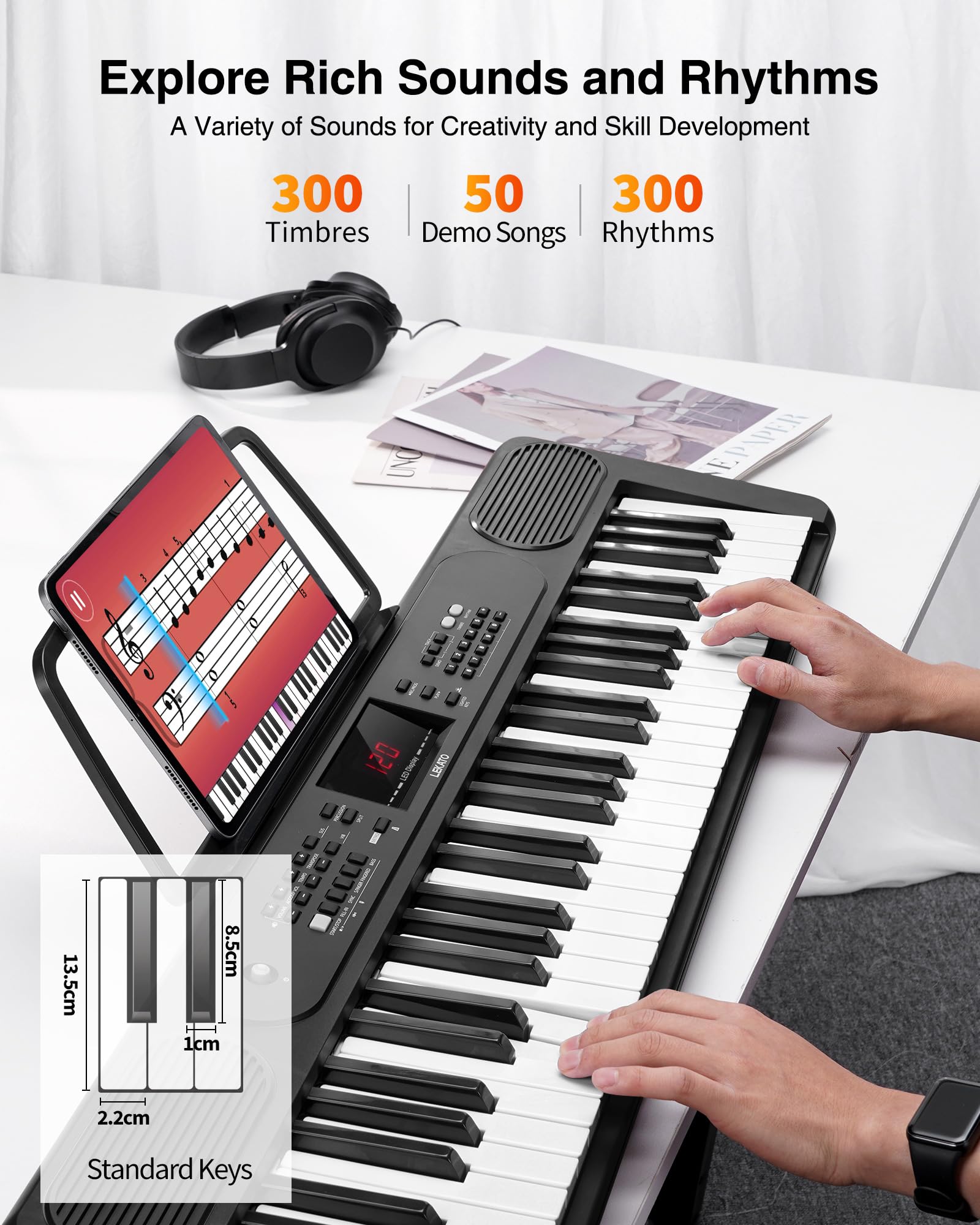 LEKATO Piano à clavier 61 touches, clavier électronique pour débutants avec touches éclairées et écran LED, deux haut-parleurs intégrés, modes d'apprentissage, pupitre, noir
