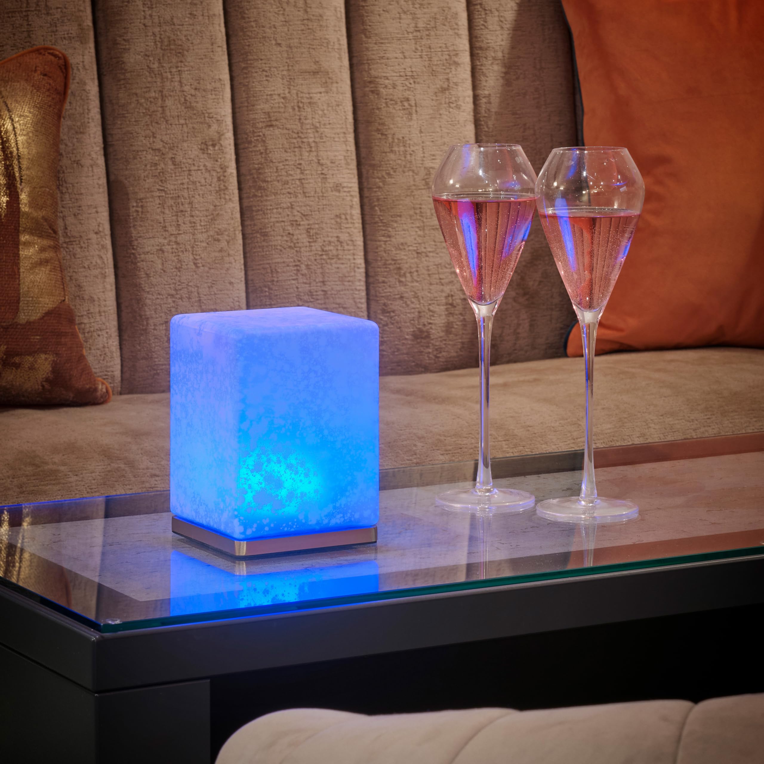Omniance Delphine Lámparas de Mesa Inalámbricas Pack de 4, 8 Fuentes de Luz | Recargable regulable cambio de color, base dorada cristal efecto mármol, USB-C, para restaurante, bar y hotel