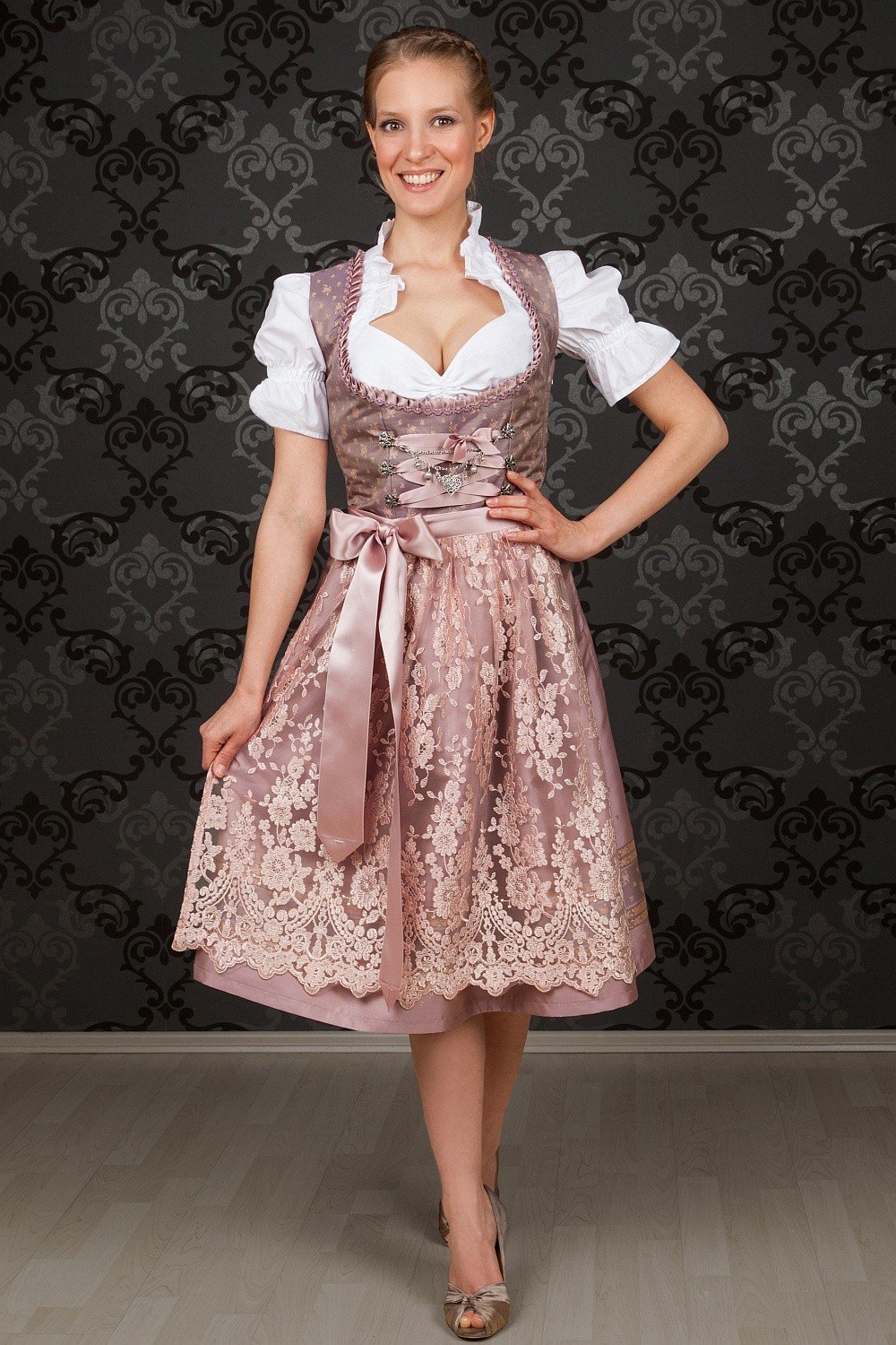 Edelnice Trachtenmode Exklusives Designer Midi Dirndl Madeleine inkl. Spitzen Dirndlschürze und Charivari Gr. 32-56