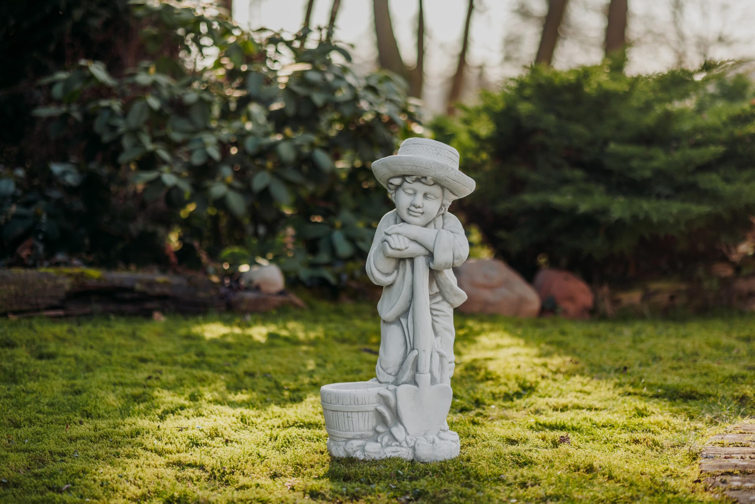gartendekoparadies.de Figurka ogrodowa, kamienna figurka chłopca ze łopatą i doniczką, wysokość 68 cm, szara, 36 kg, odlew kamienny, odporna na mróz, do użytku na zewnątrz