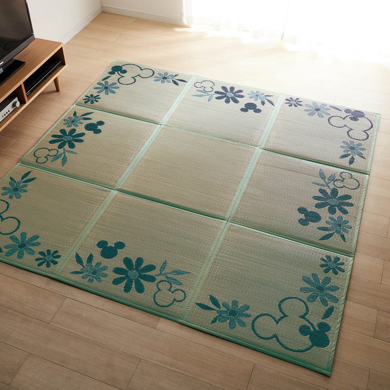 Amazon｜[ベルメゾン] ディズニー い草ラグ コンパクト たためる