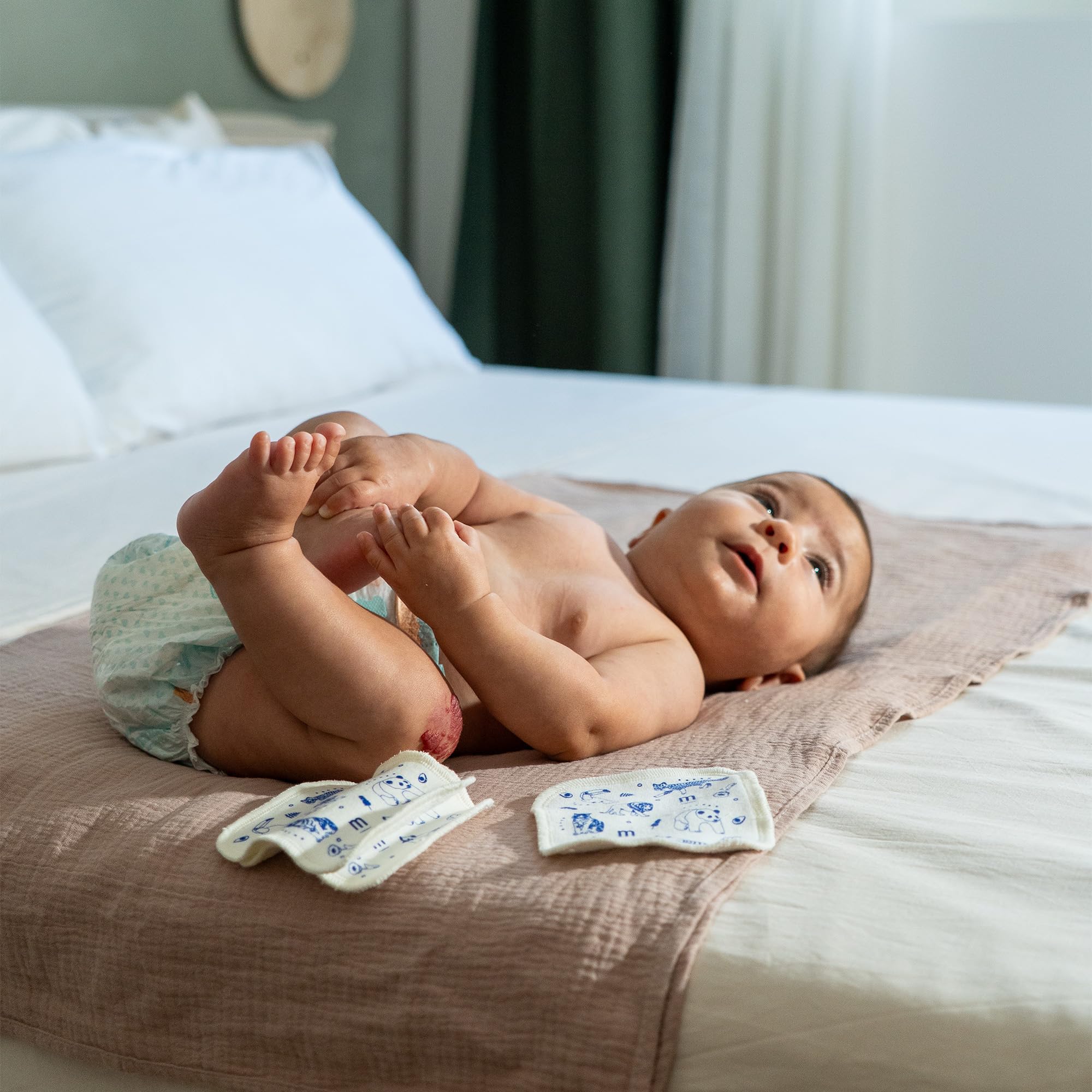 Mustela Toallitas Reutilizables 100% Algodón GOTS para el Cambio de Pañal, Cuerpo y Maquillaje, Bebé y Toda la Familia - Limpian la Piel y Absorben la Suciedad, Aptas para Pieles Sensibles (10 uds.)