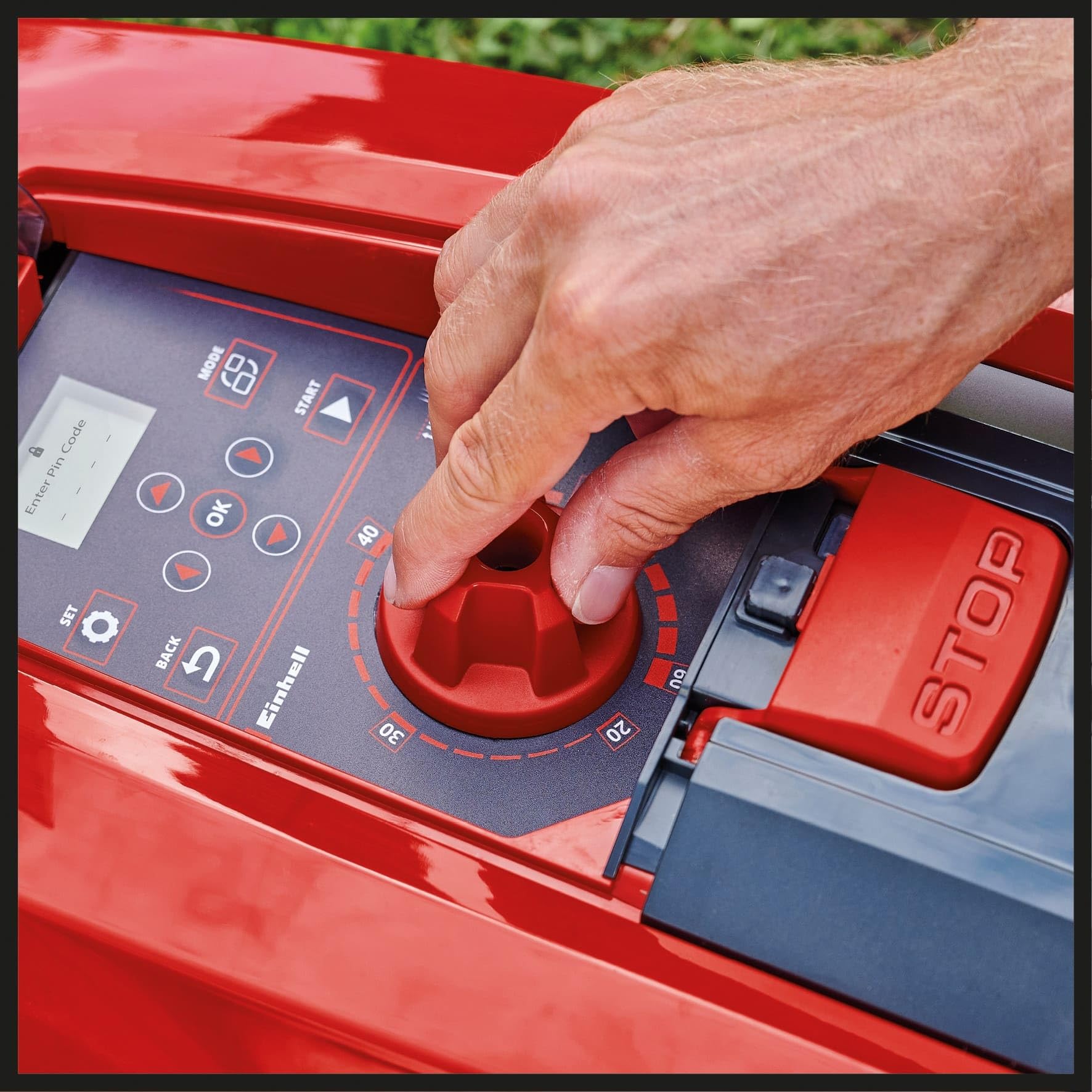 Einhell Robot koszący FREELEXO SMART 750 Power X-Change (inteligentne połączenie z siecią, obliczanie czasu koszenia zależnego od pogody, do 750 m², tryb drugiego obszaru, wraz z zestawem instal.)