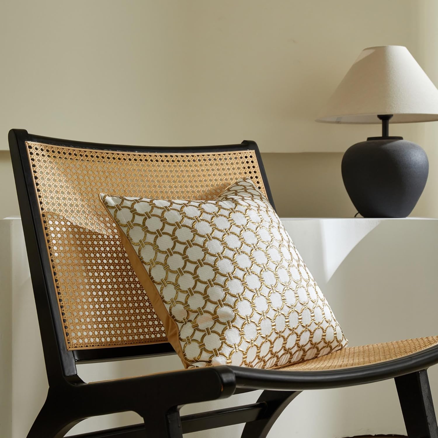 Mid Century Modern Throw Pillow Covers 18x18 Inches Set of 2 Textured Jacquard Circular Pattern Decorative Accent Pillows Covers for Bed, Sofa, Couch, and Home Decor - Ivory Gold (No Insert)